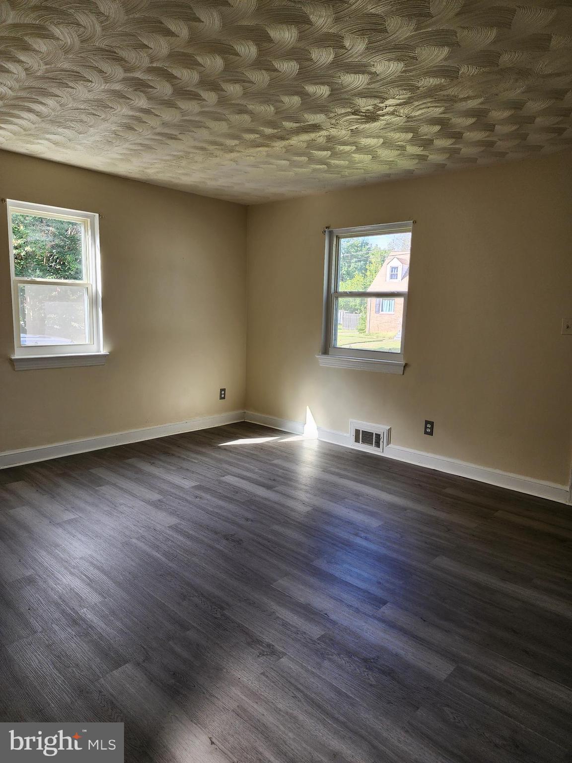 NORTH FORESTVILLE - Residential