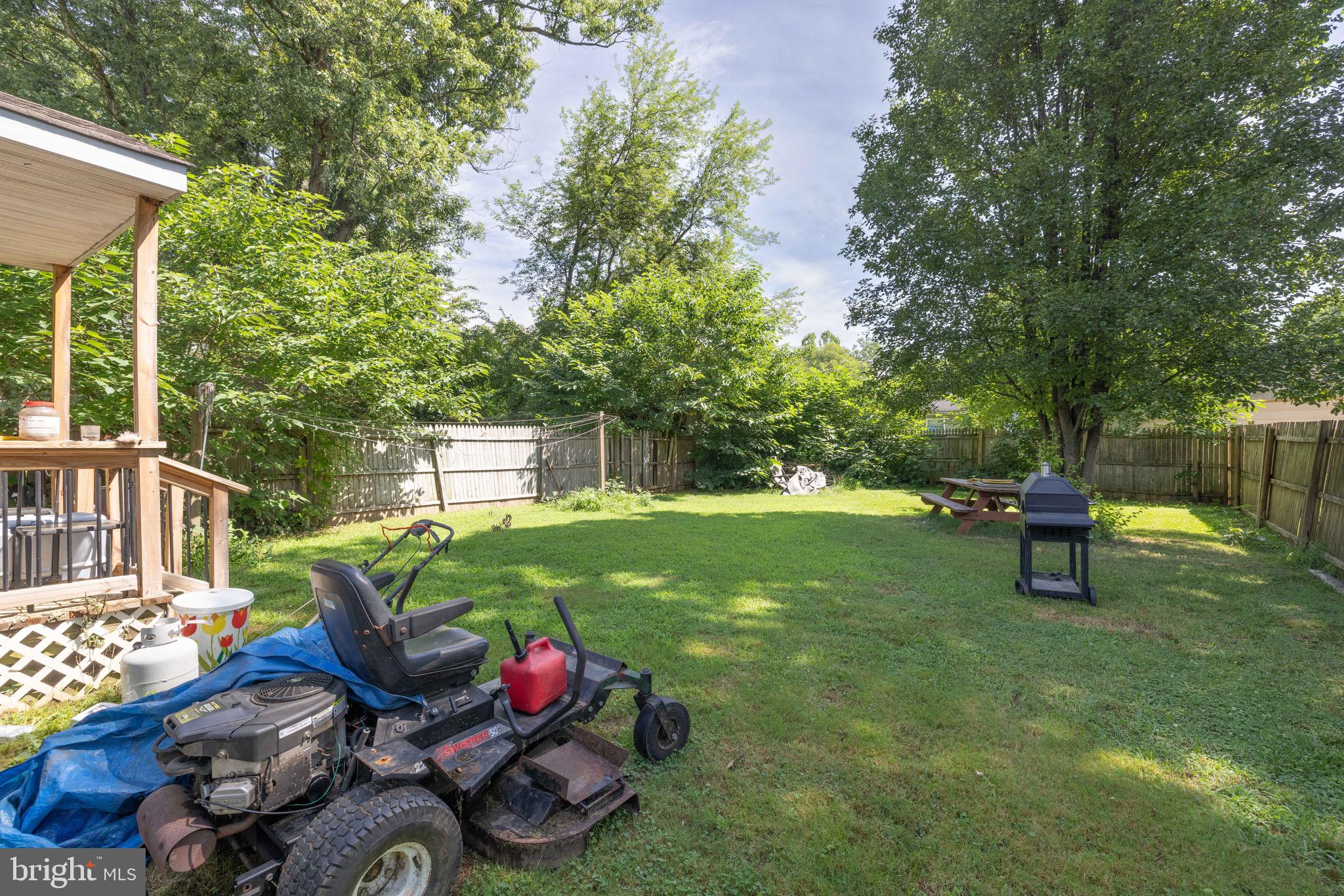 HOLLINGSWORTH MANOR - Residential