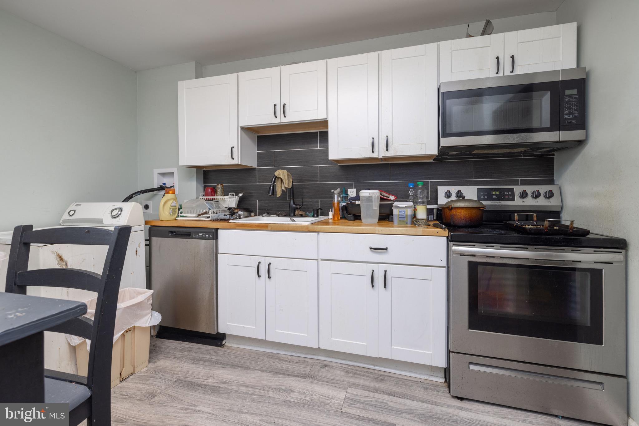 HOLLINGSWORTH MANOR - Residential