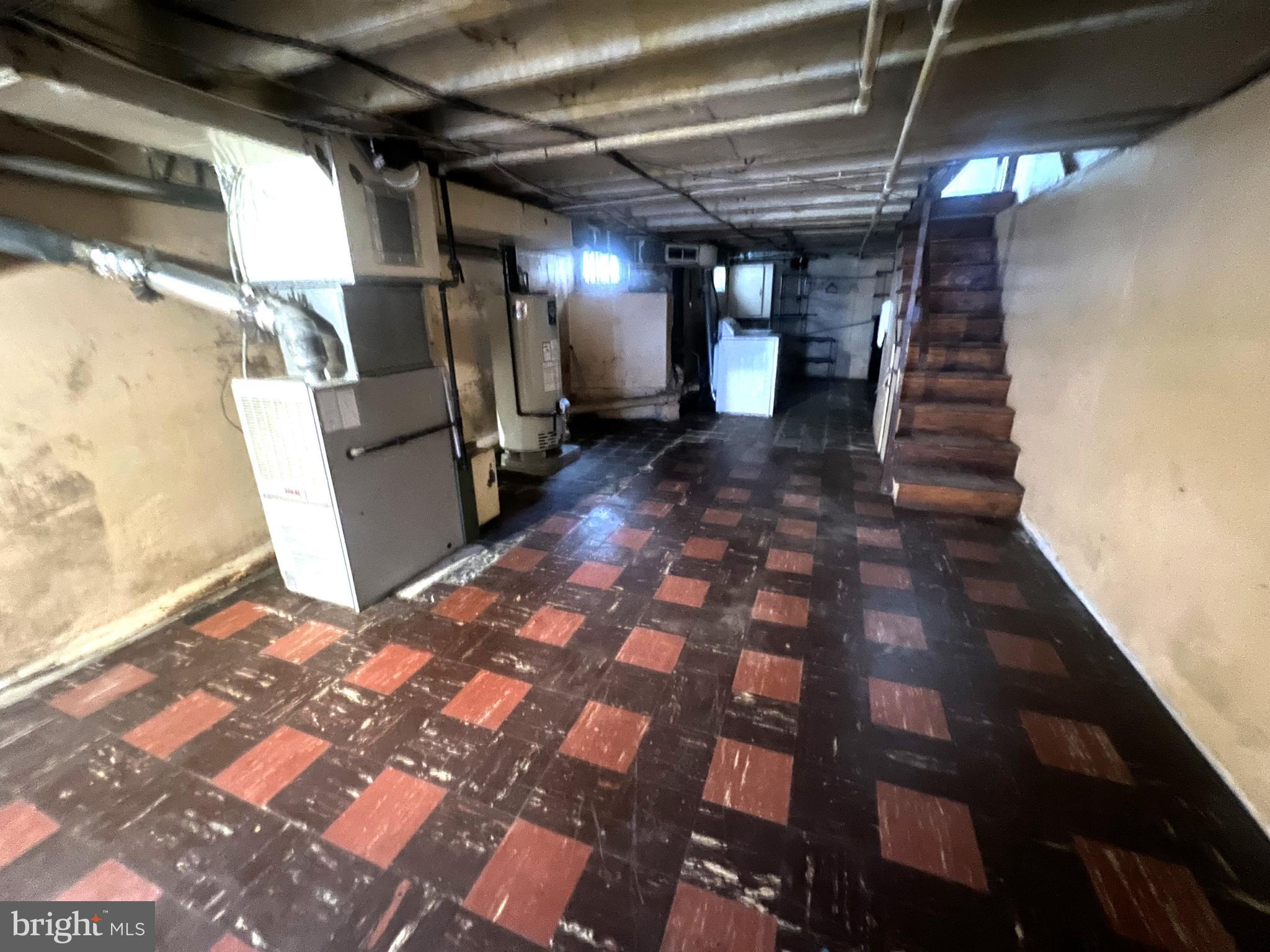 PORT RICHMOND - Residential Lease