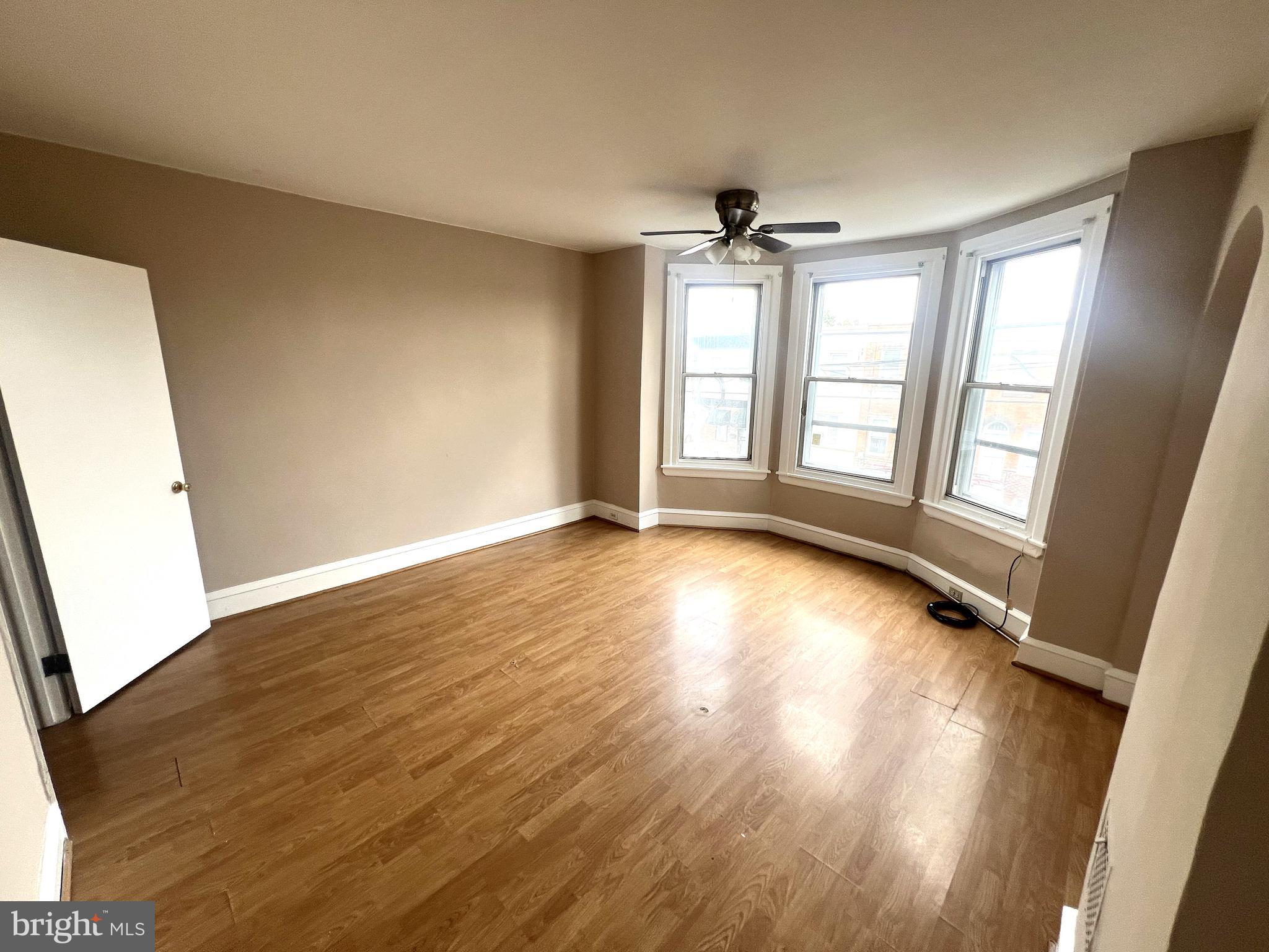 PORT RICHMOND - Residential Lease