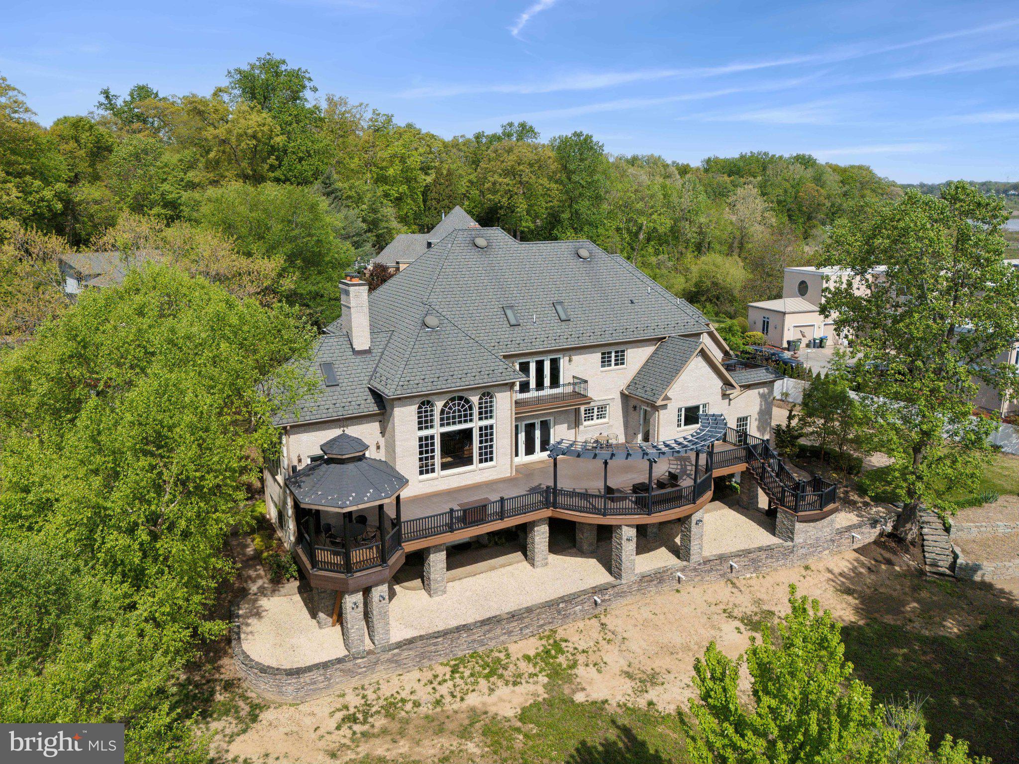 GRAHAM PARK SHORES - Residential