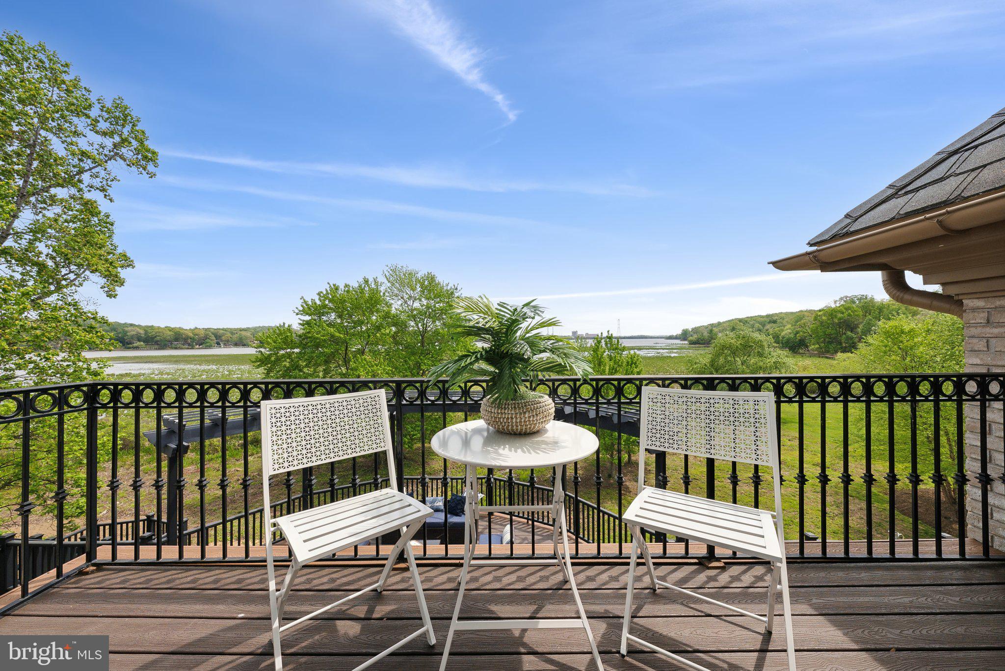 GRAHAM PARK SHORES - Residential