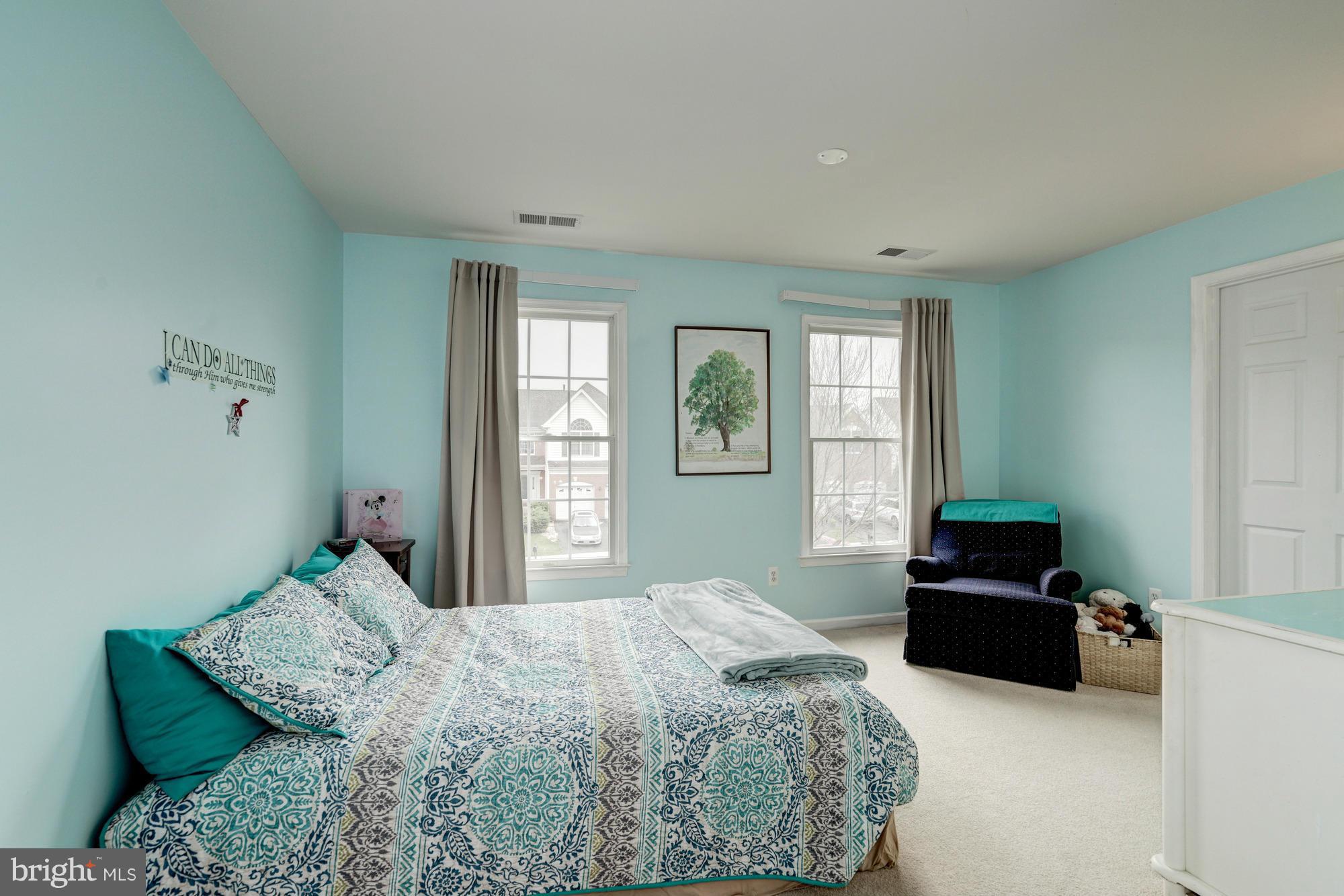 SOUTH RIDING - Residential