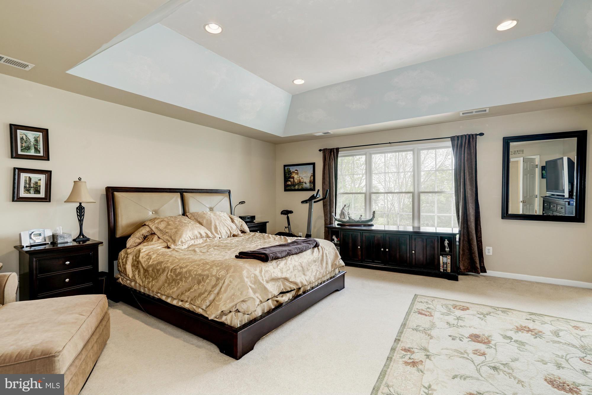 SOUTH RIDING - Residential