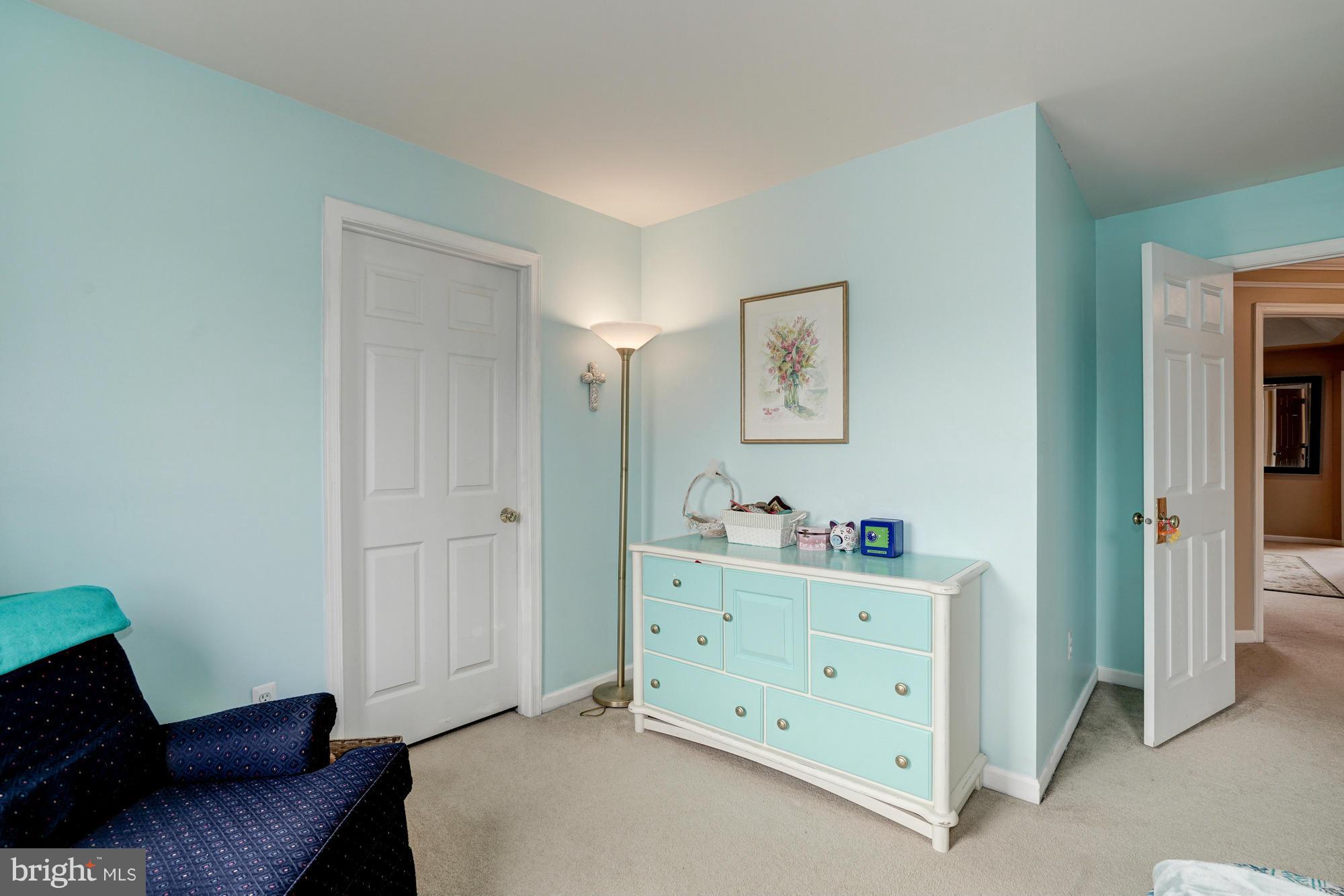 SOUTH RIDING - Residential