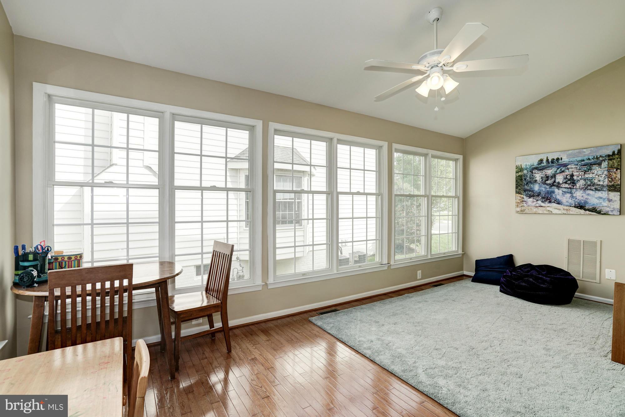 SOUTH RIDING - Residential