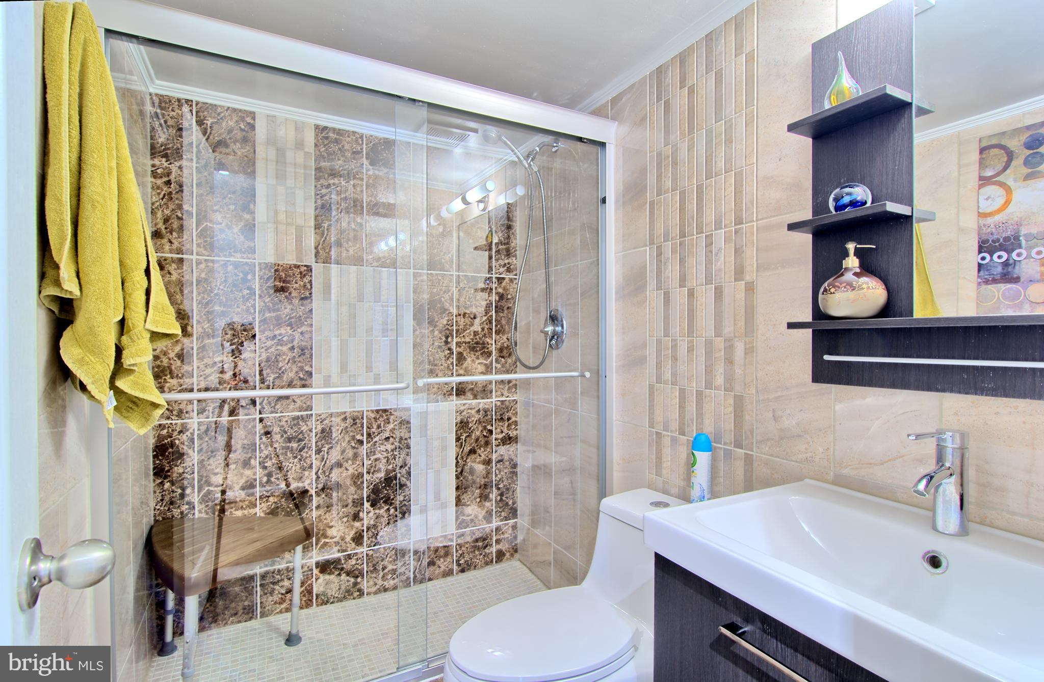 LODGE AT MCDONGH - Residential