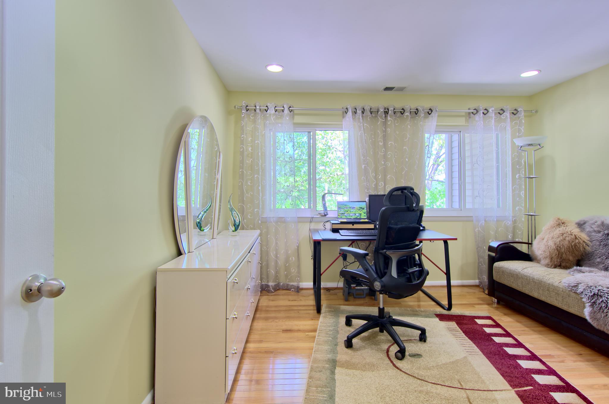 LODGE AT MCDONGH - Residential