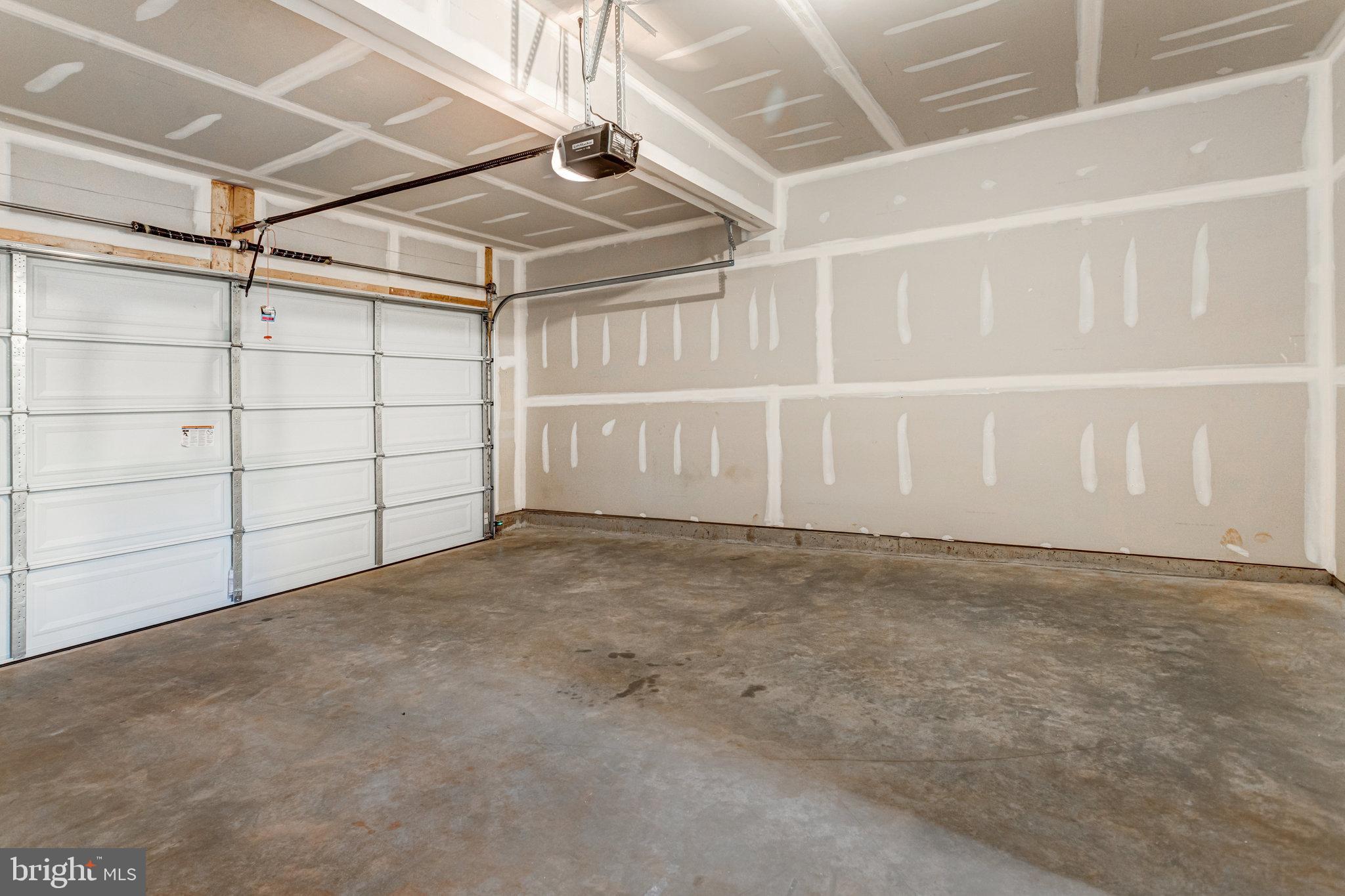 SEASONS AT ROUND MILL MEADOWS - Residential