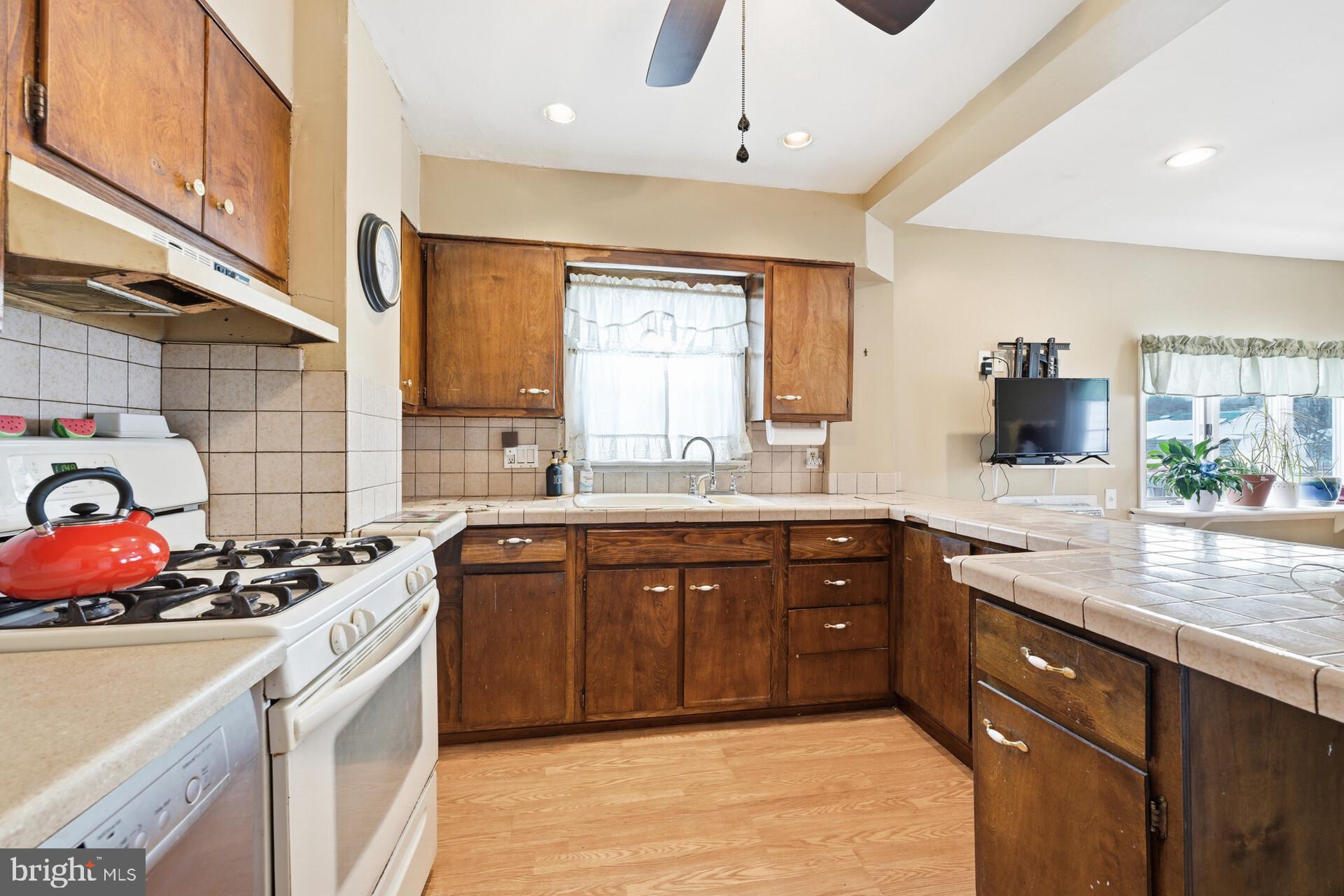 LANGHORNE GABLES - Residential