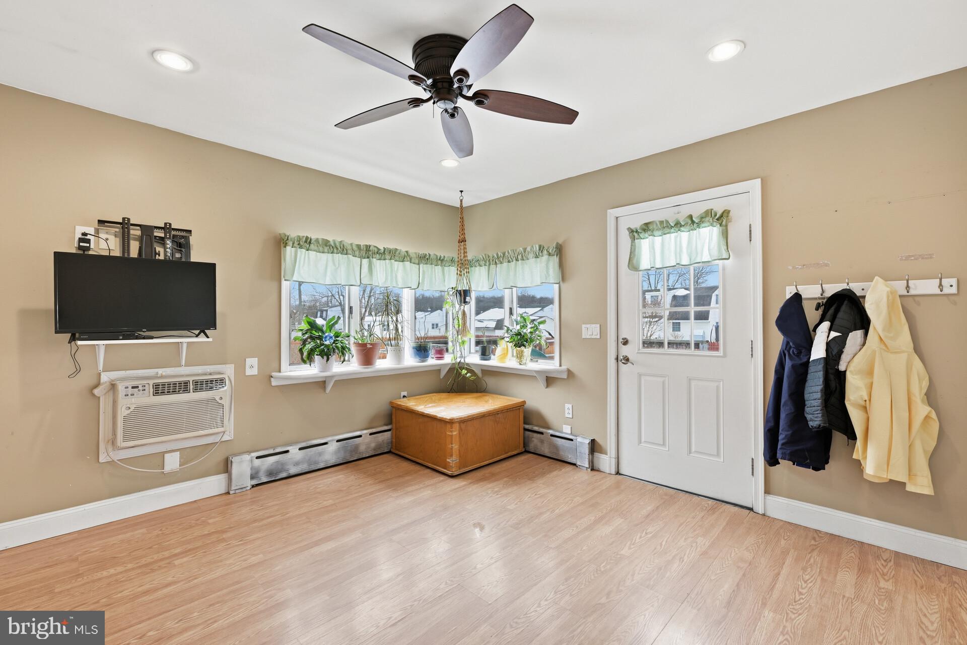 LANGHORNE GABLES - Residential