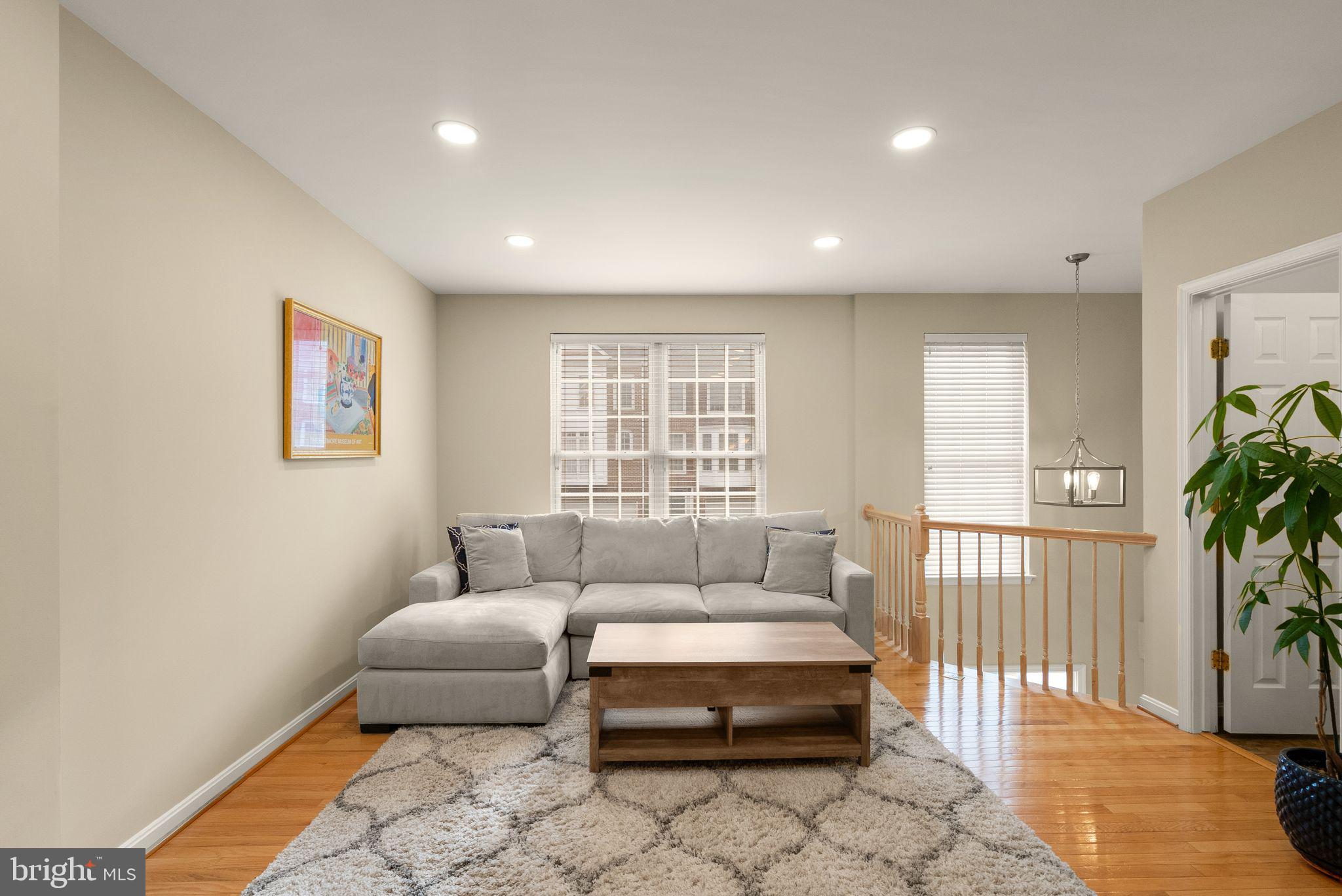 SOUTH RIDING - Residential