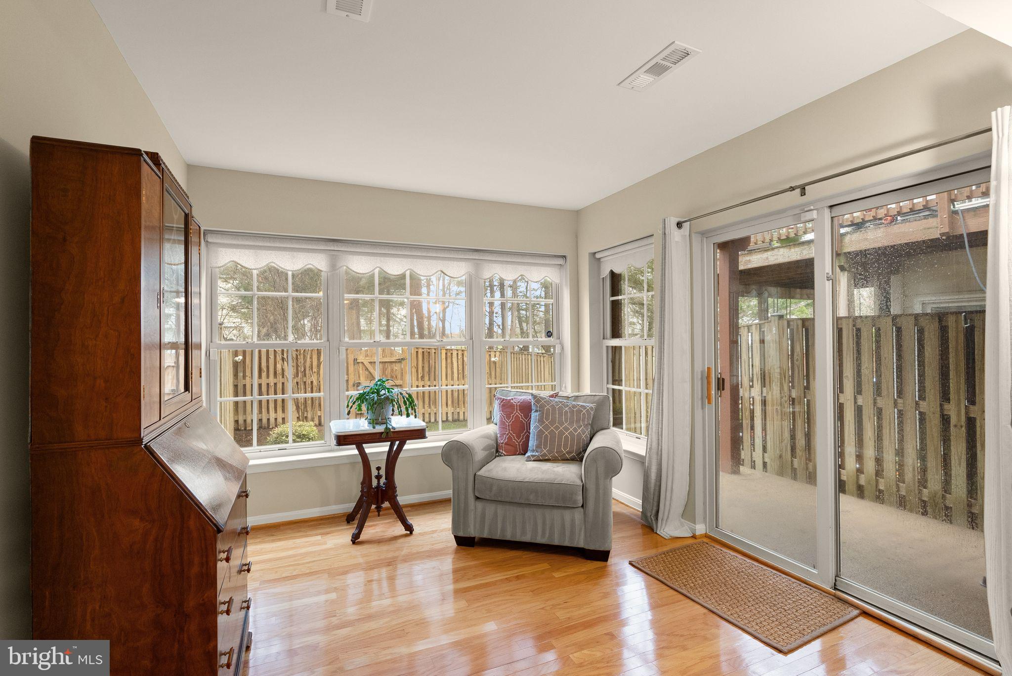 SOUTH RIDING - Residential