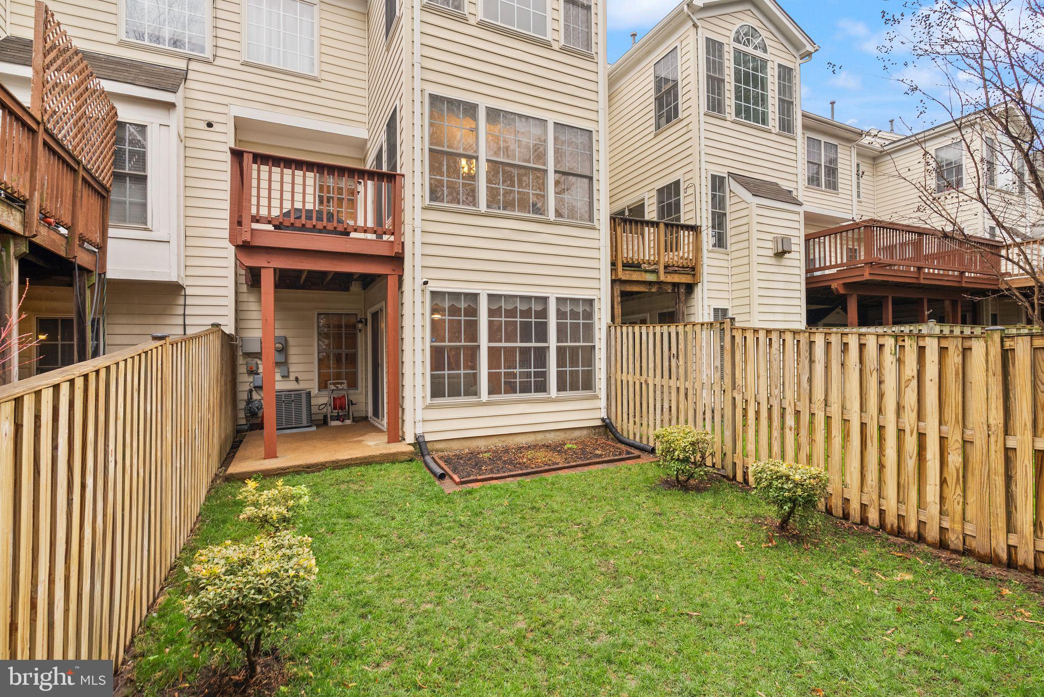 SOUTH RIDING - Residential