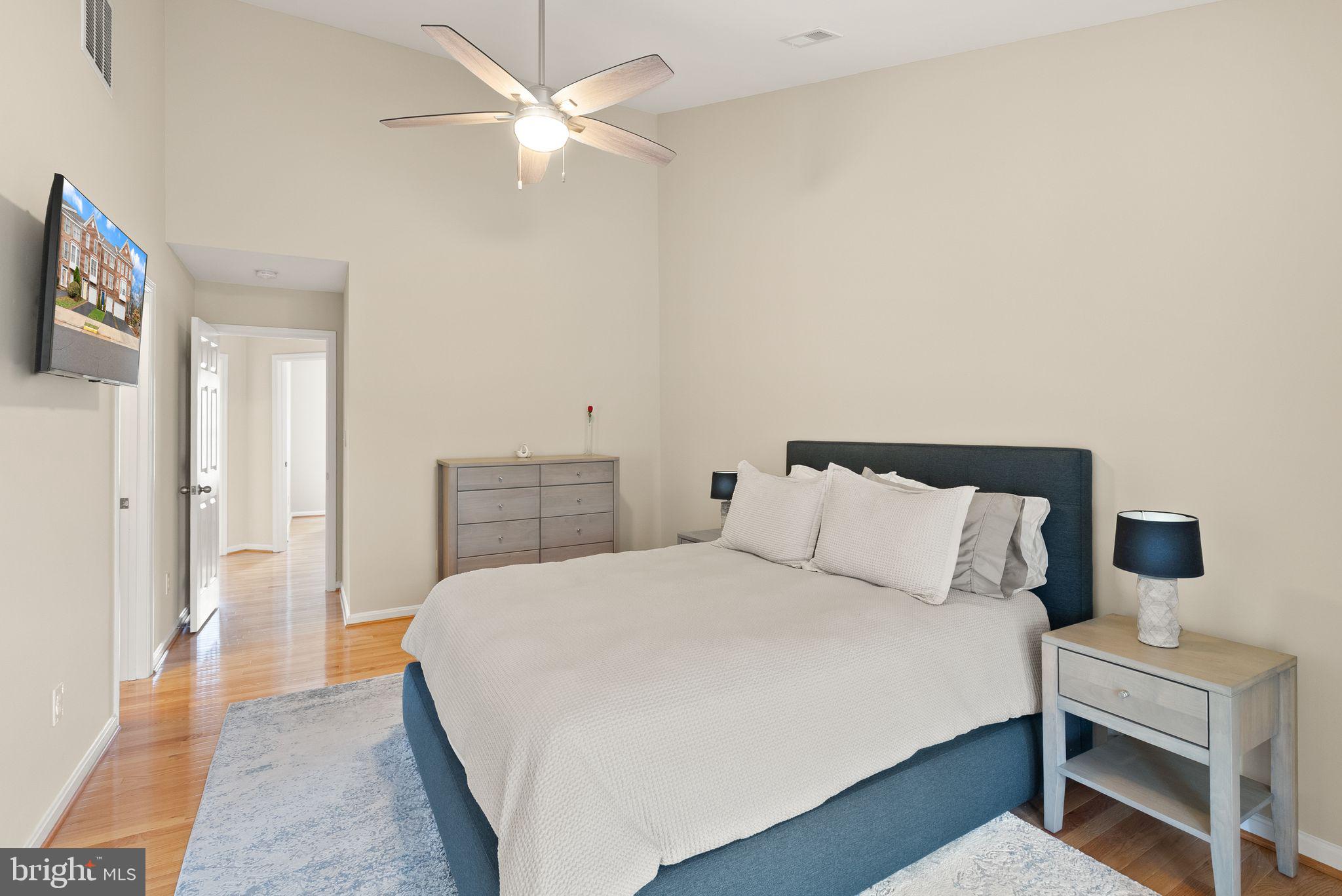 SOUTH RIDING - Residential