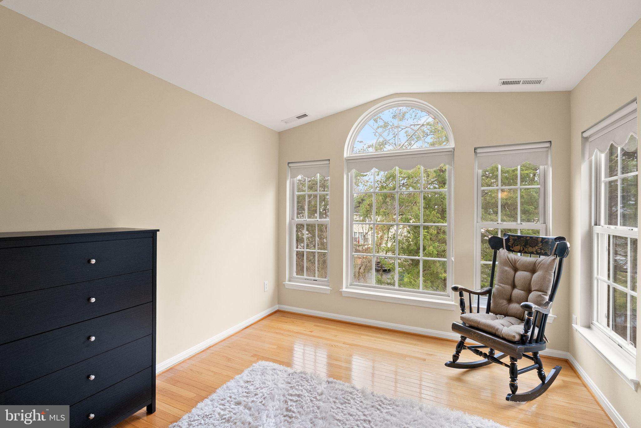 SOUTH RIDING - Residential