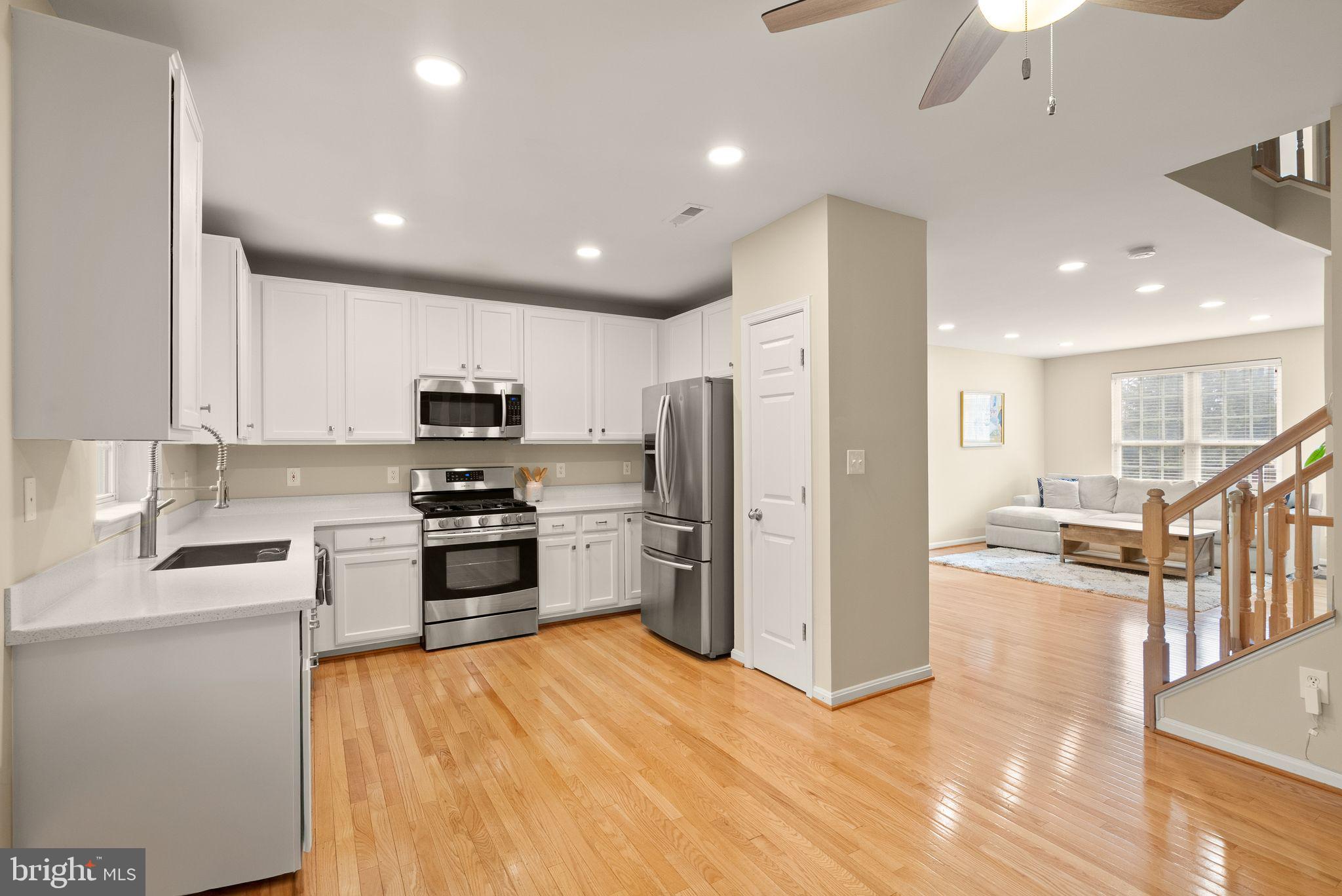 SOUTH RIDING - Residential