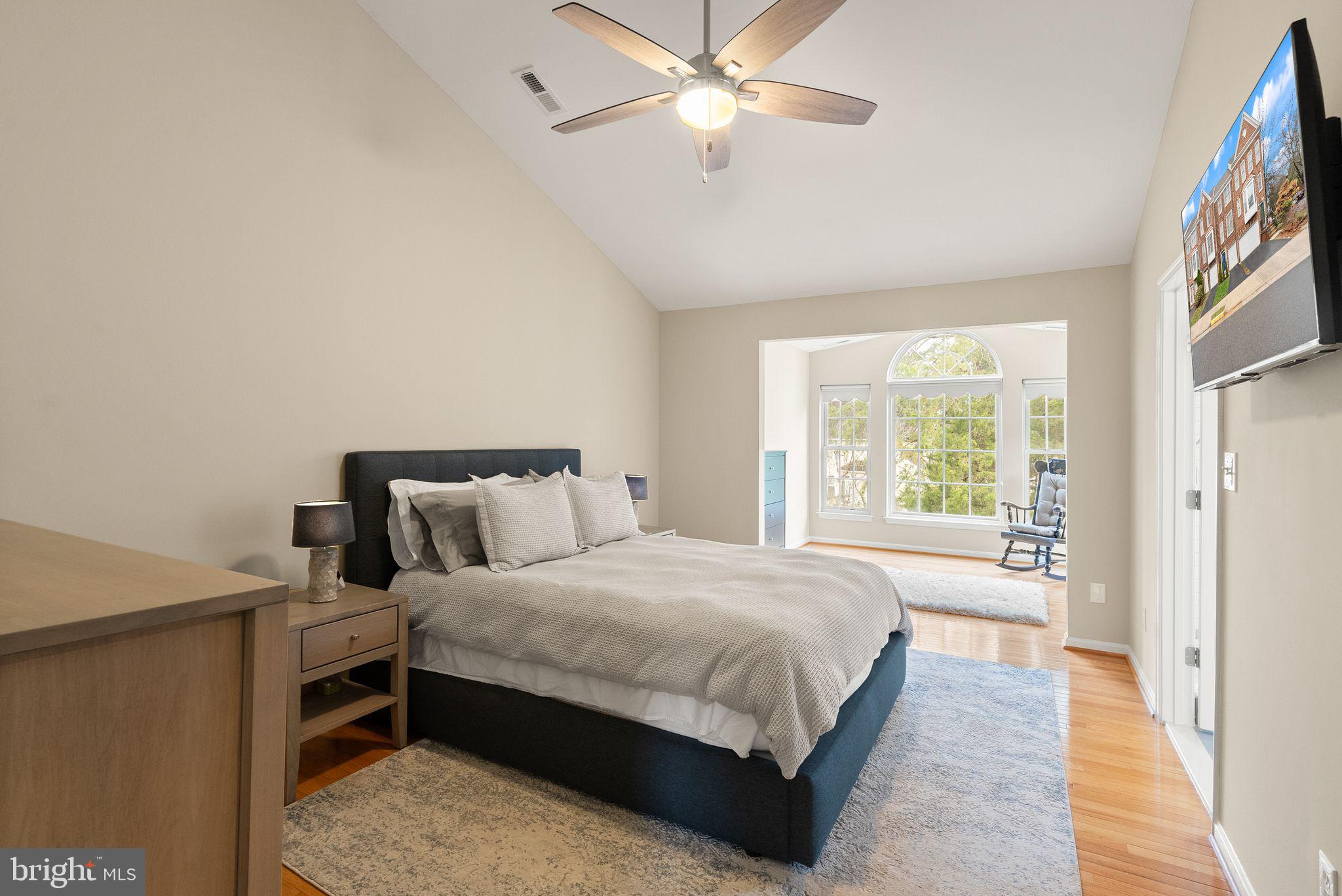 SOUTH RIDING - Residential