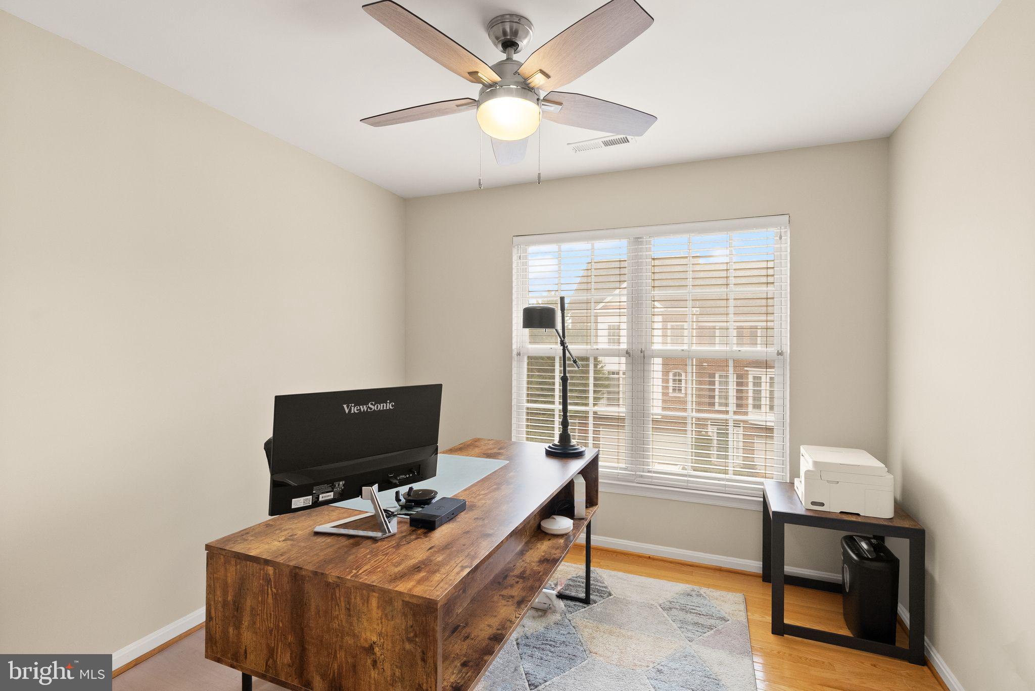 SOUTH RIDING - Residential