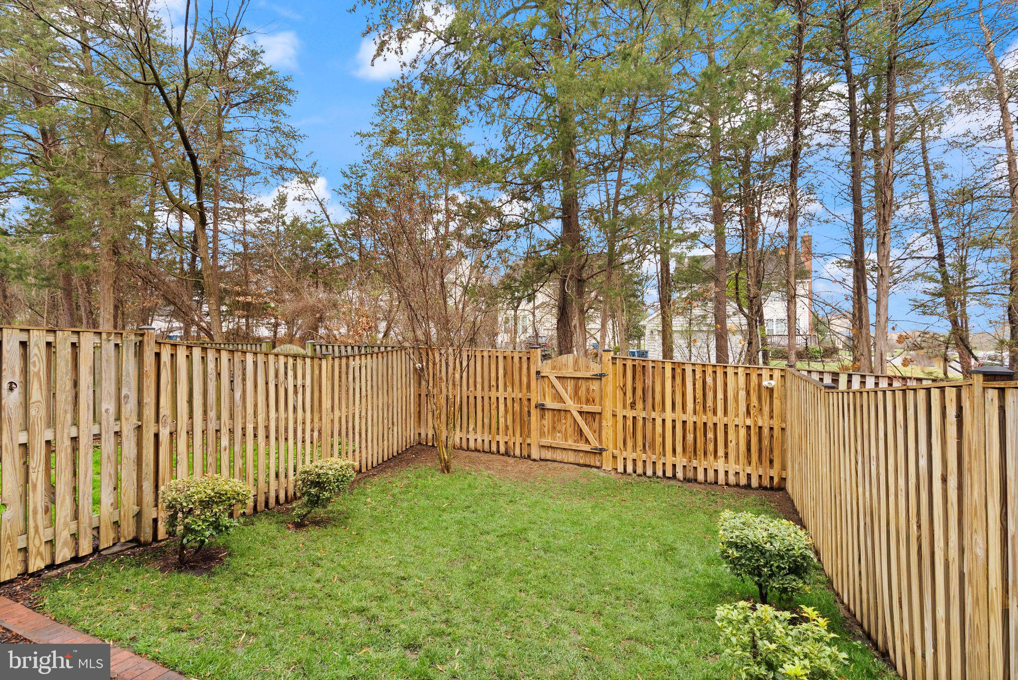 SOUTH RIDING - Residential