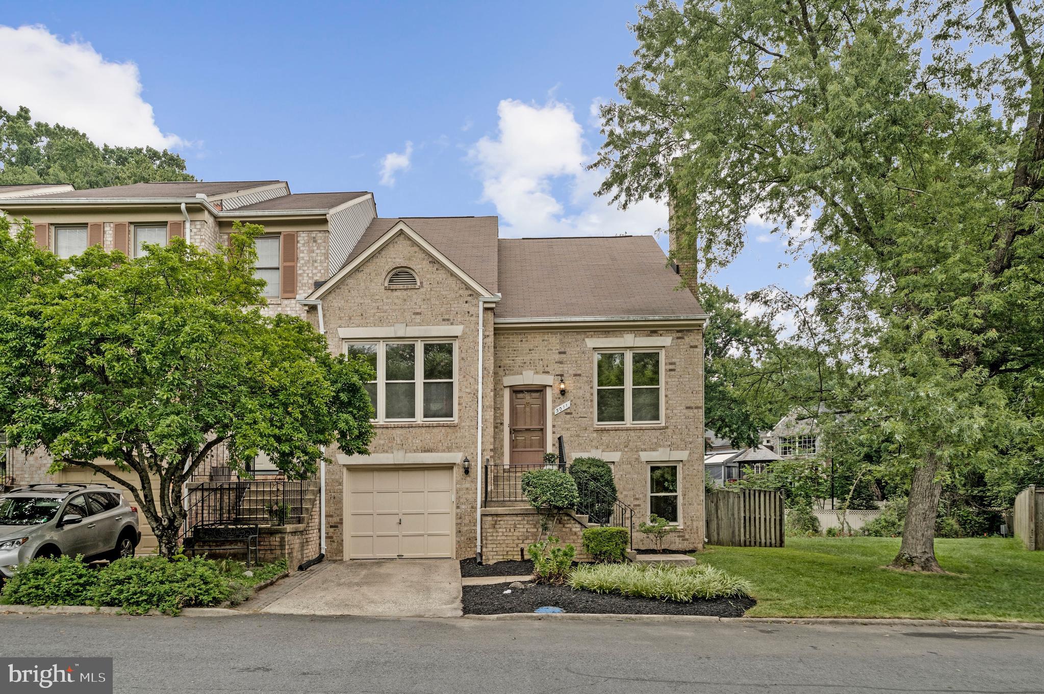 3011 OAKTON MEADOWS COURT