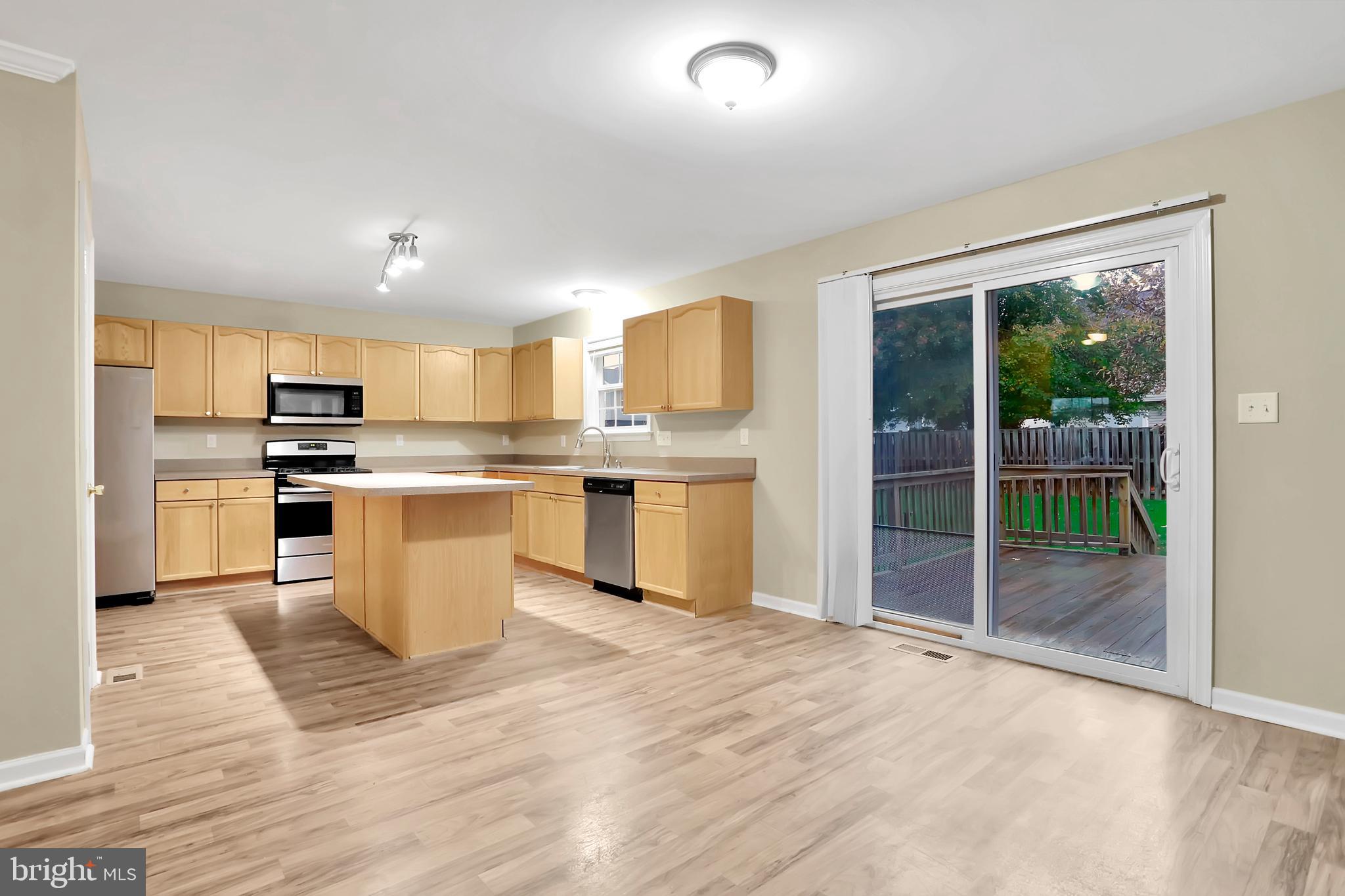 SYCAMORE VILLAGE - Residential