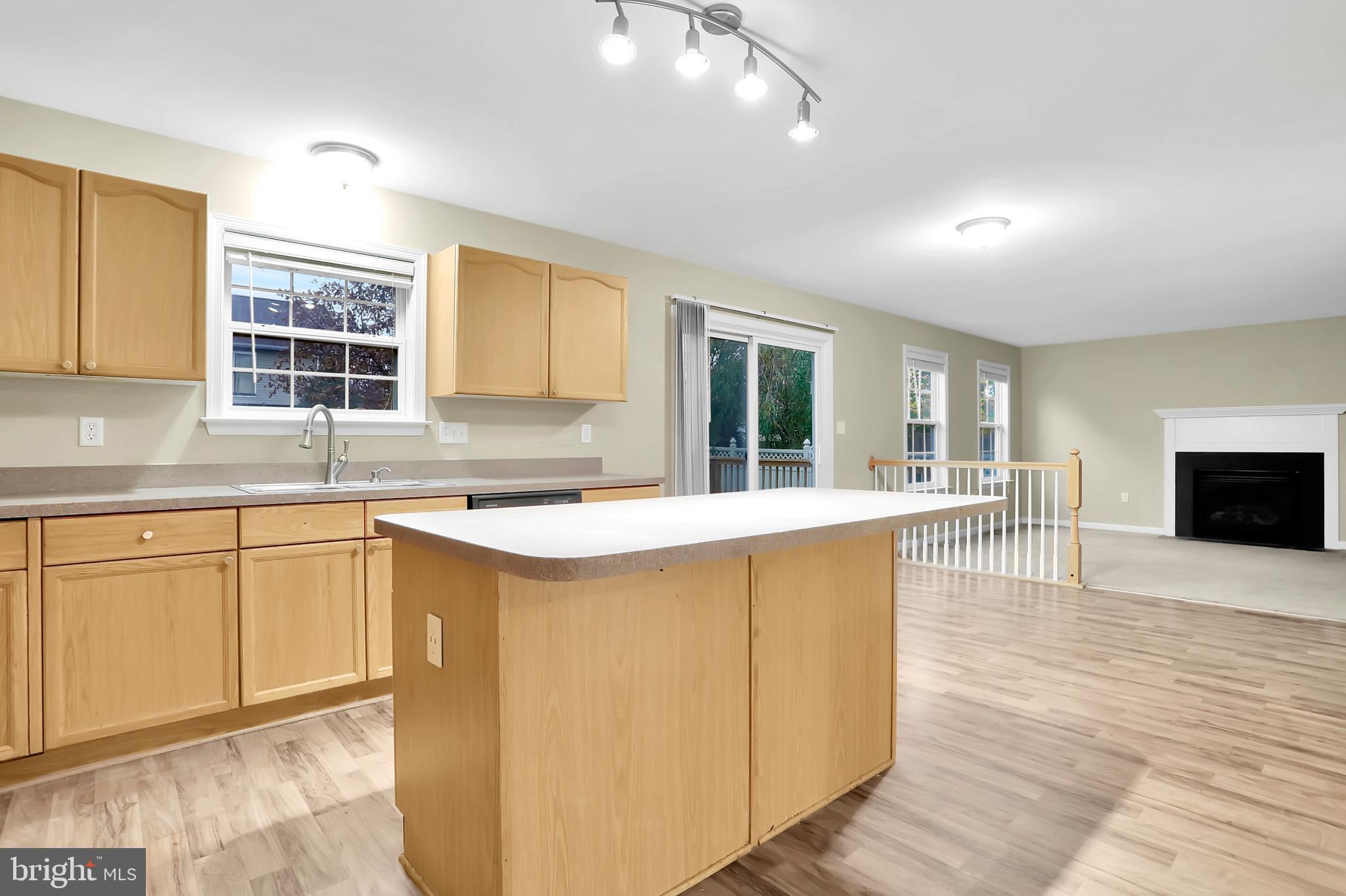 SYCAMORE VILLAGE - Residential