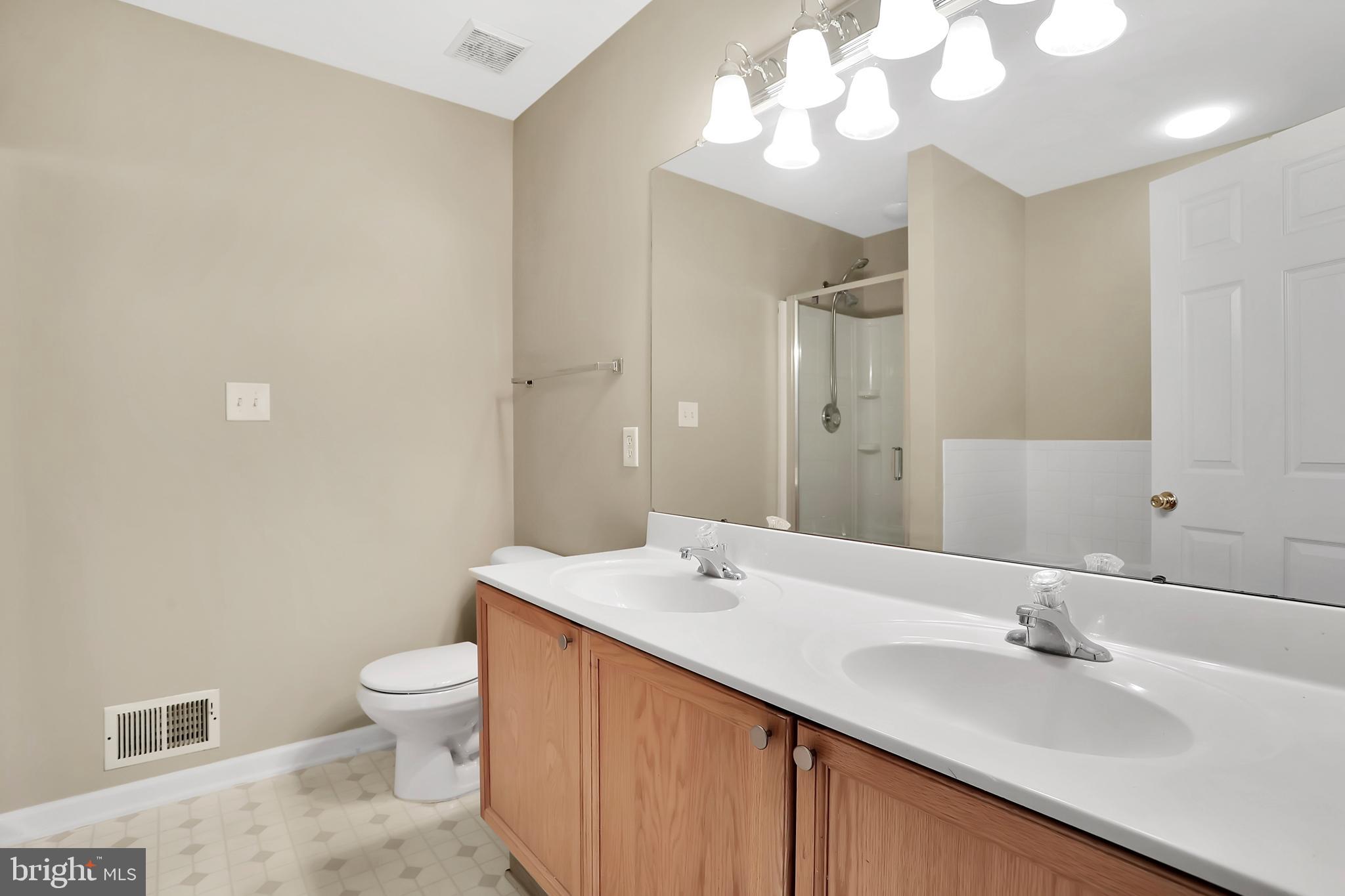 SYCAMORE VILLAGE - Residential