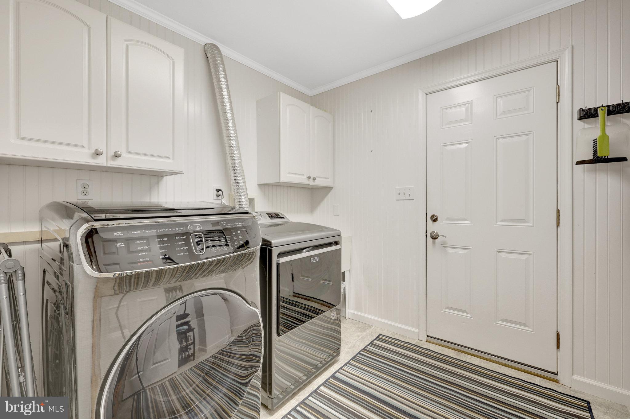 SHOUSE VILLAGE - Residential