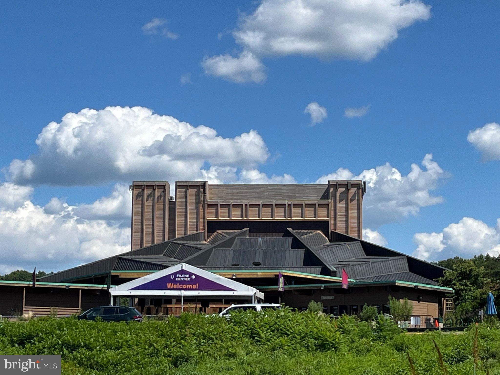 SHOUSE VILLAGE - Residential