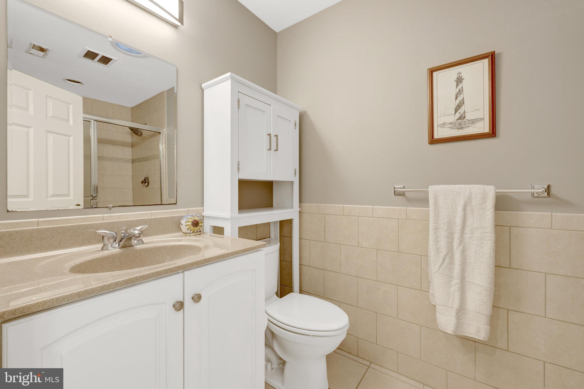 SHOUSE VILLAGE - Residential