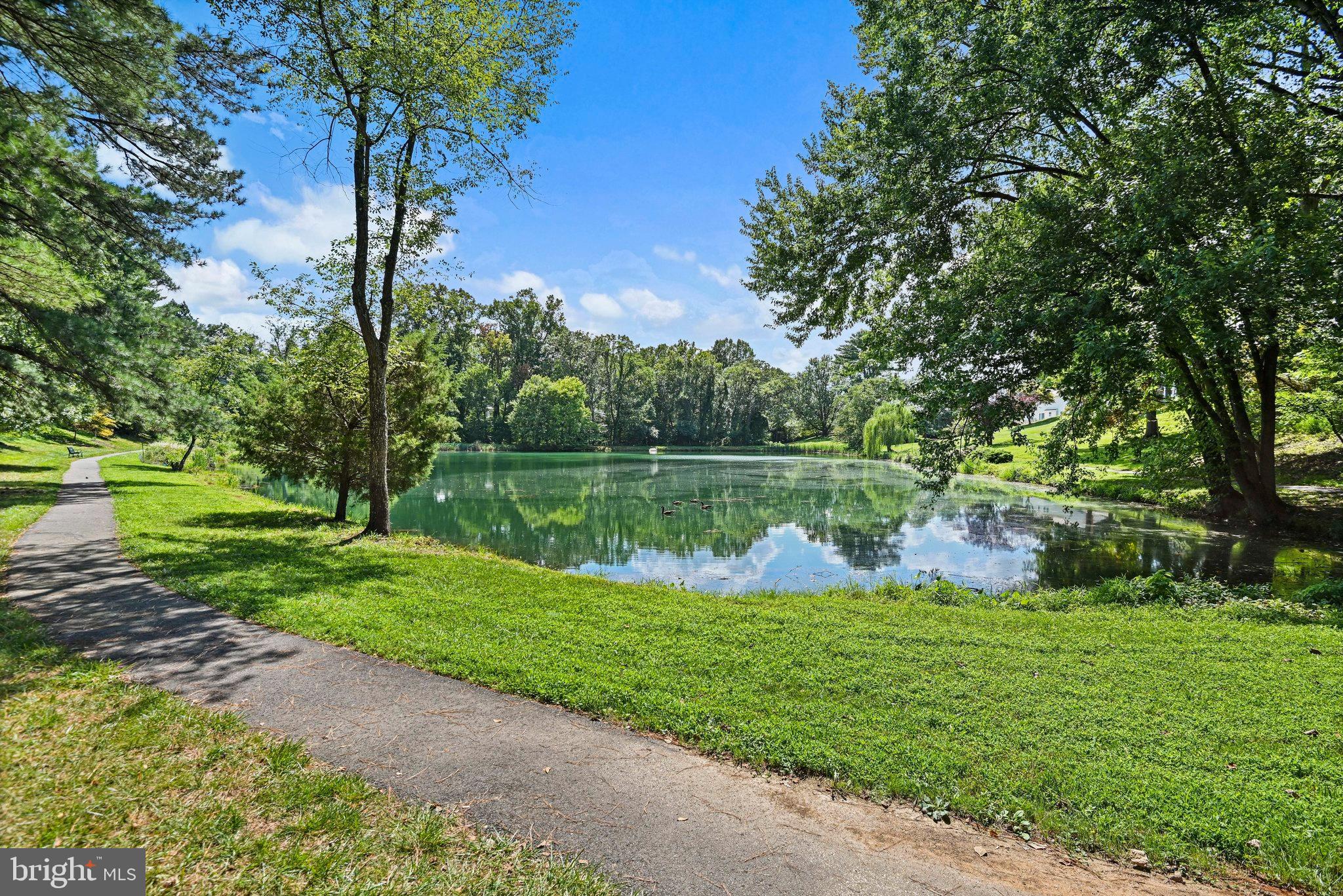 SHOUSE VILLAGE - Residential