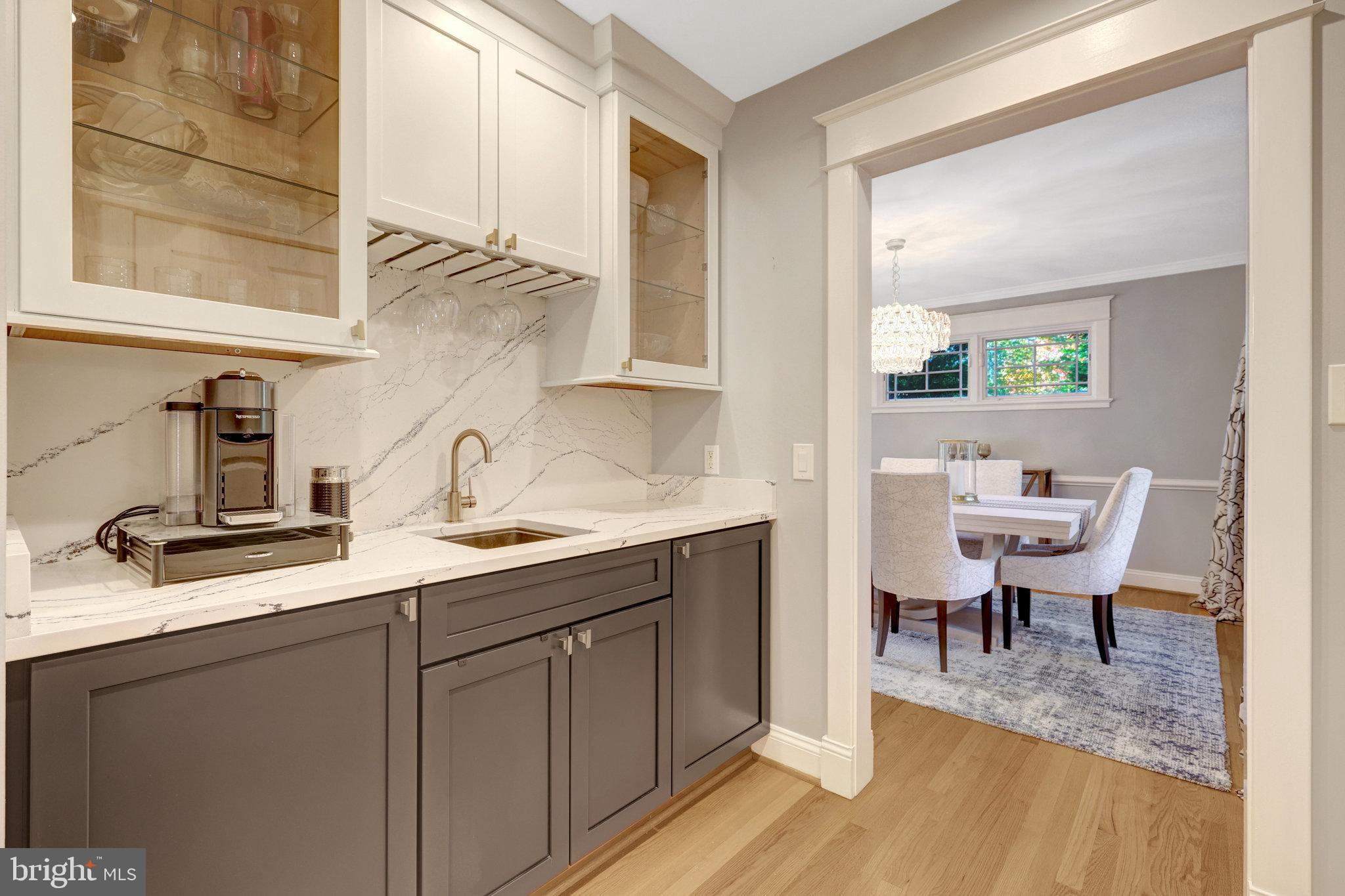 SHOUSE VILLAGE - Residential