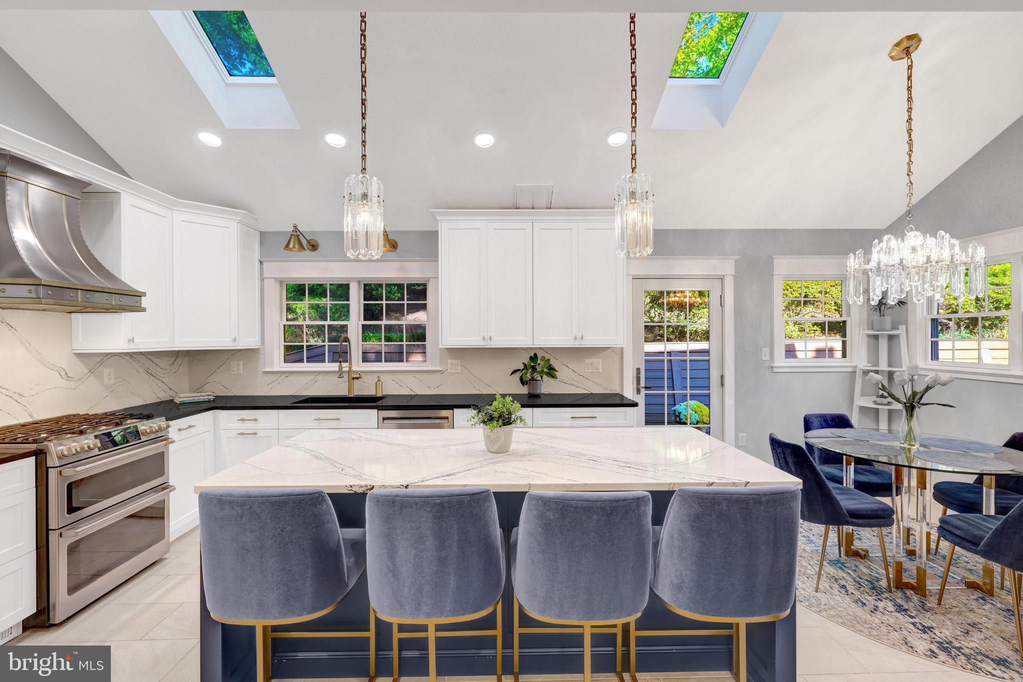 1419 CLAVES COURT