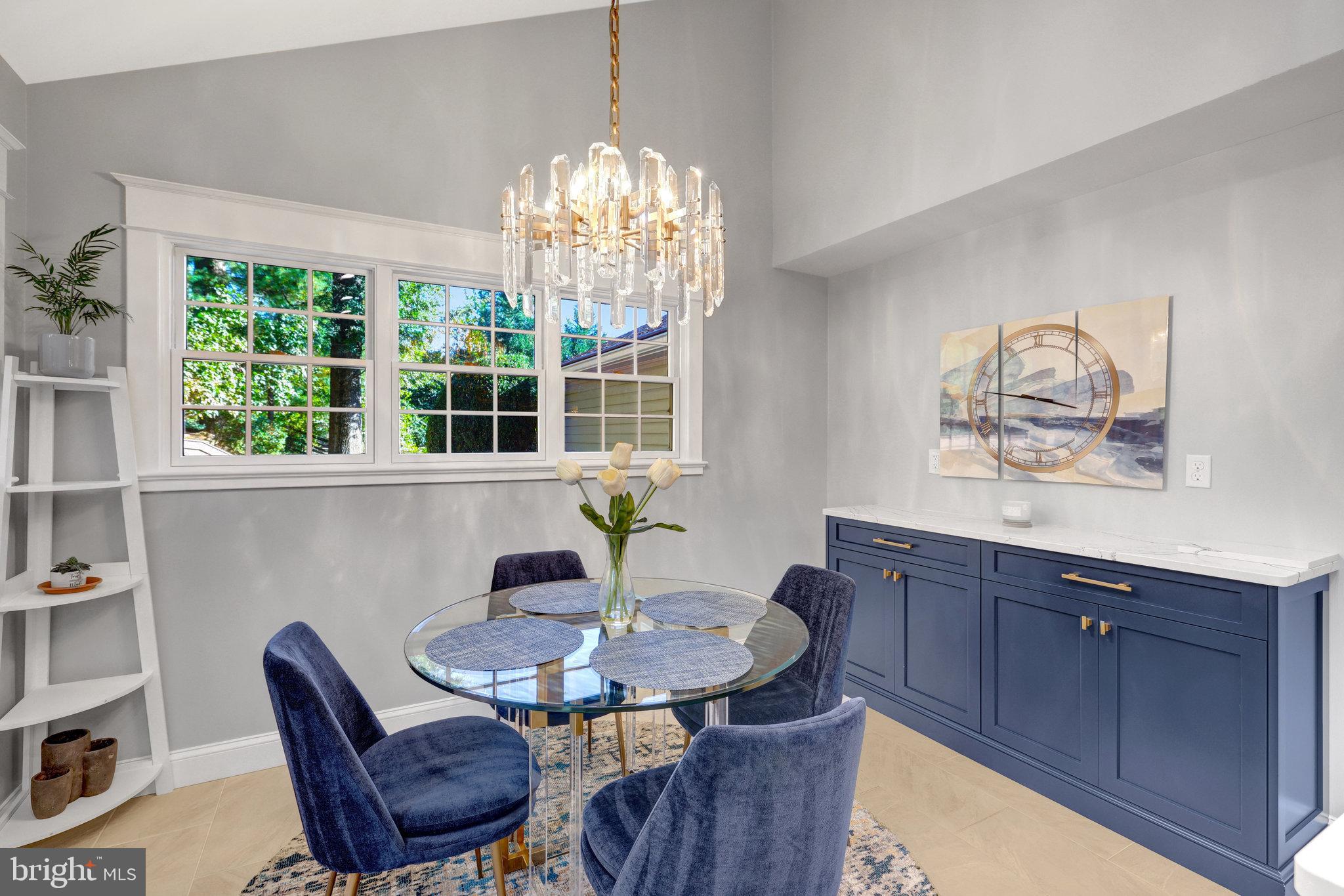 SHOUSE VILLAGE - Residential