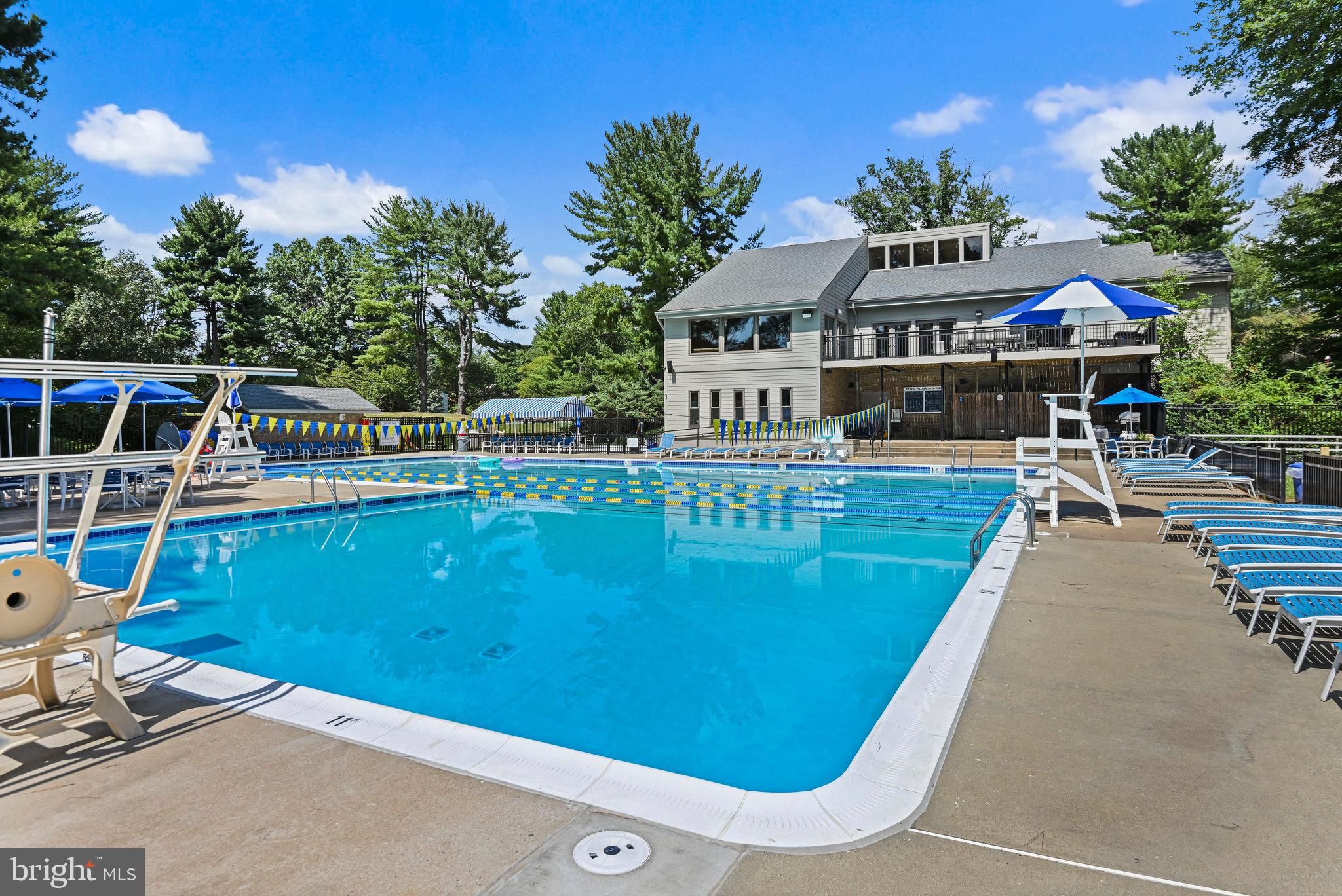 SHOUSE VILLAGE - Residential