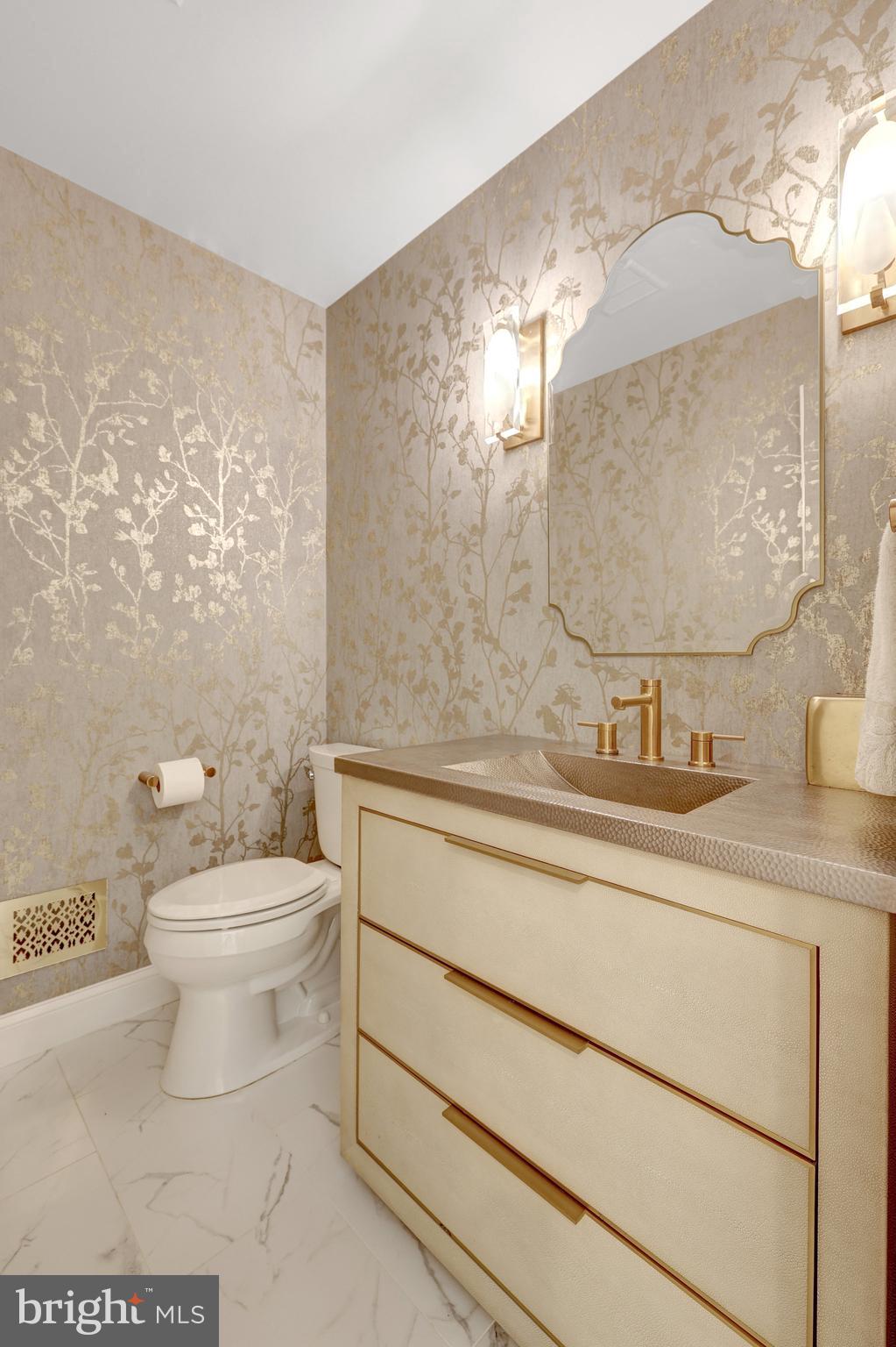 SHOUSE VILLAGE - Residential