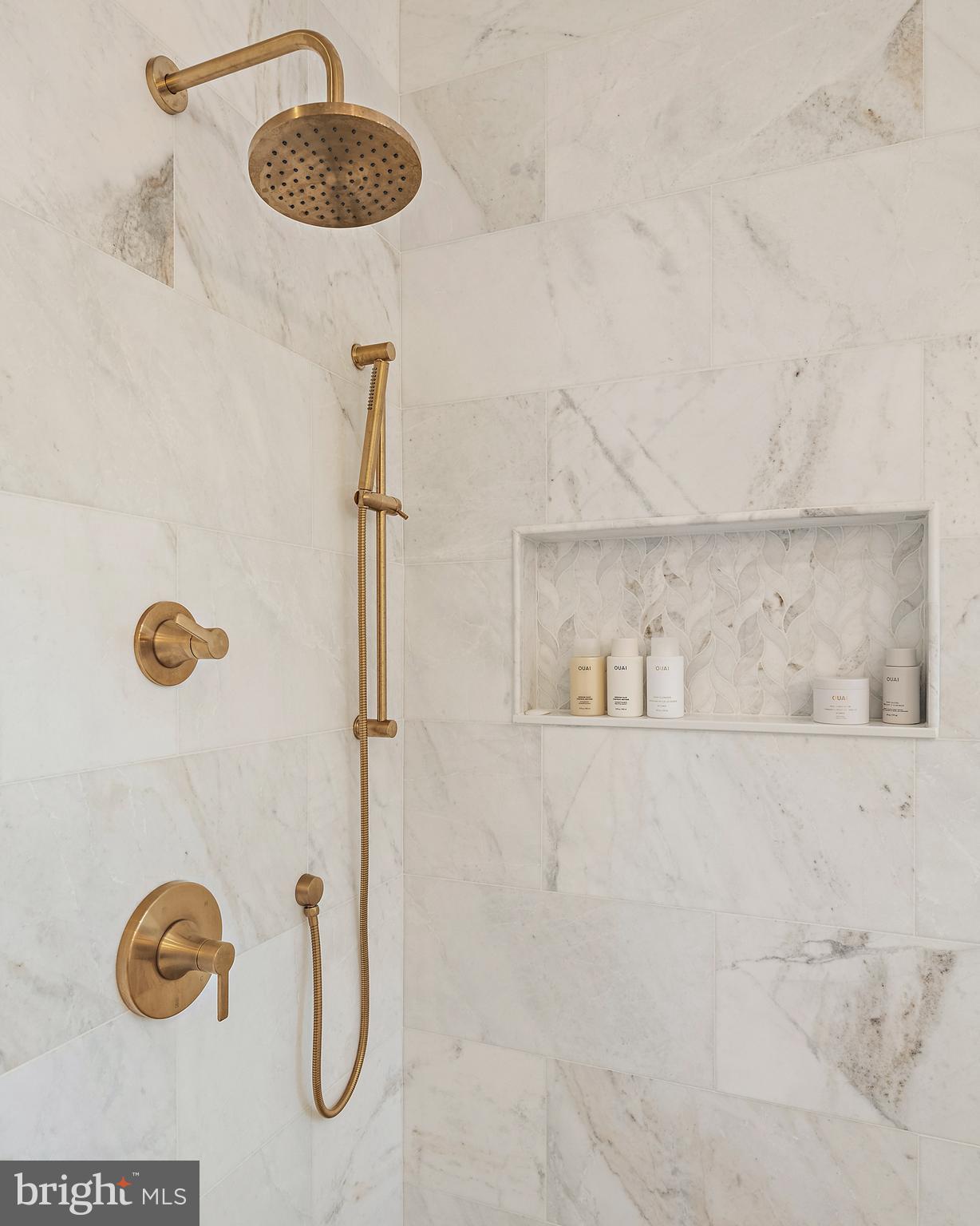 FISHING CREEK FARM - Residential