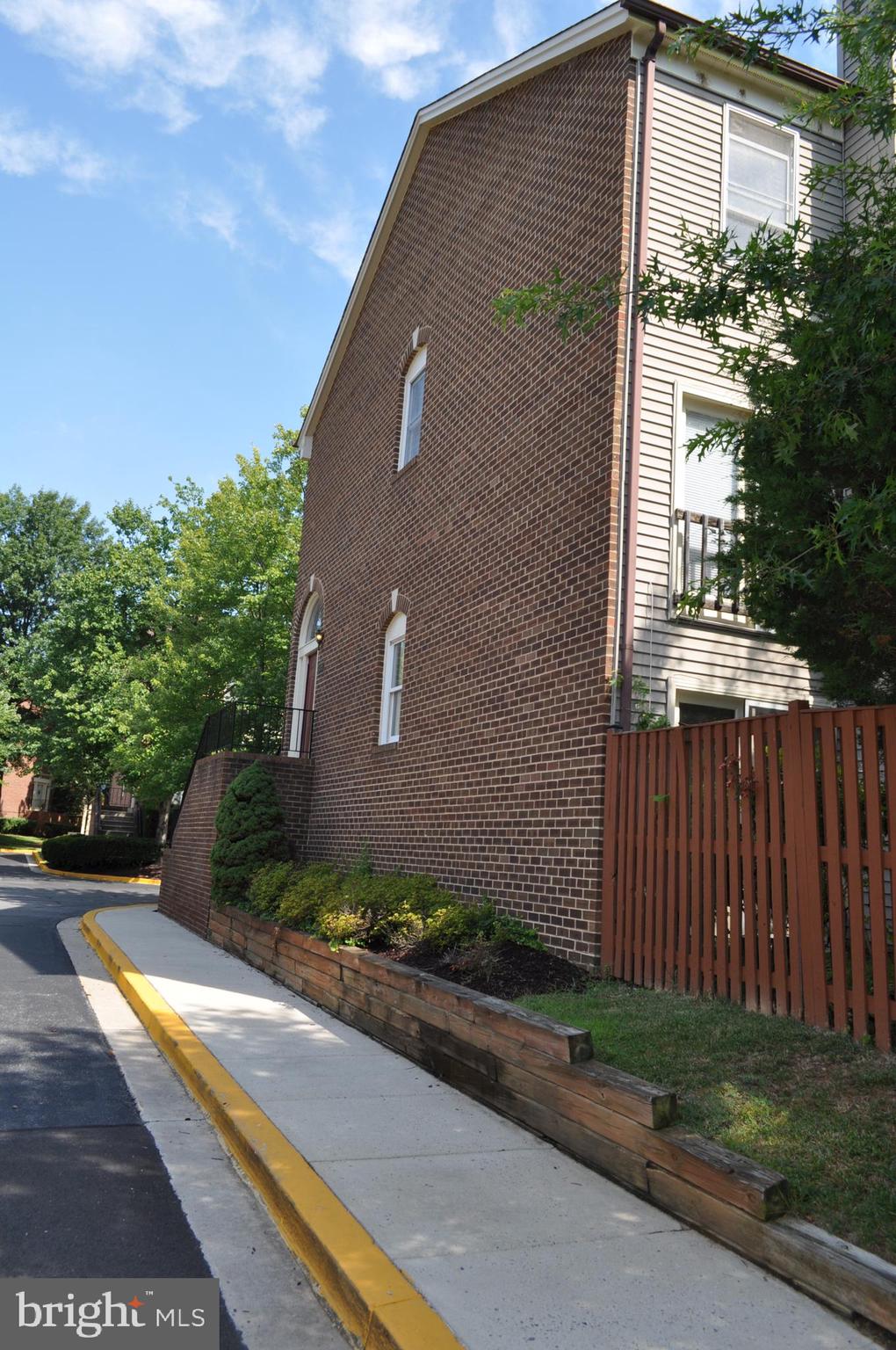 WOODMONT PLACE - Residential Lease