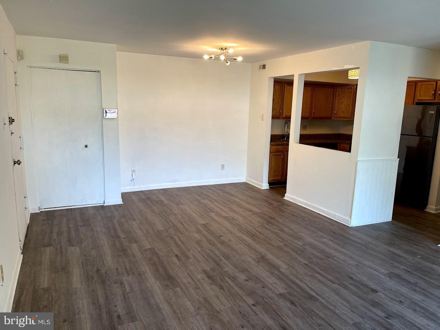 TREETOP CONDO - Residential Lease