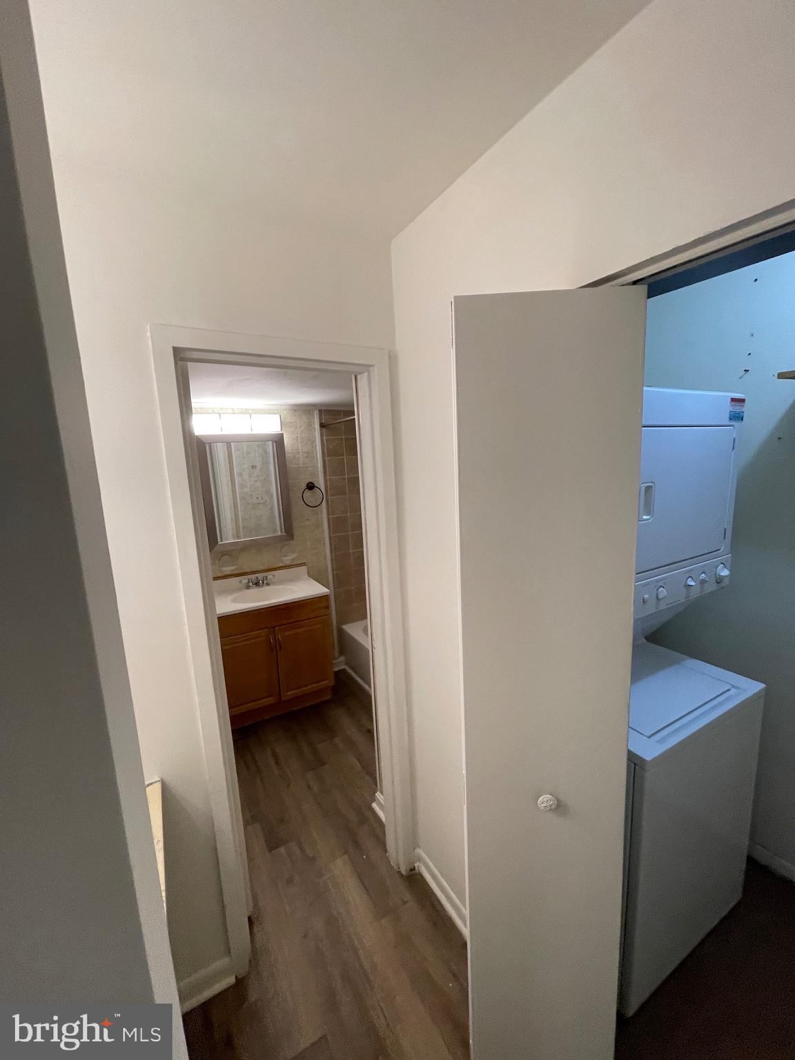 TREETOP CONDO - Residential Lease