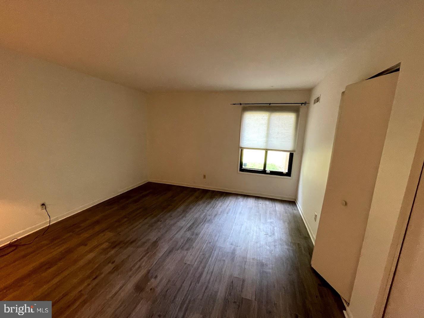 TREETOP CONDO - Residential Lease