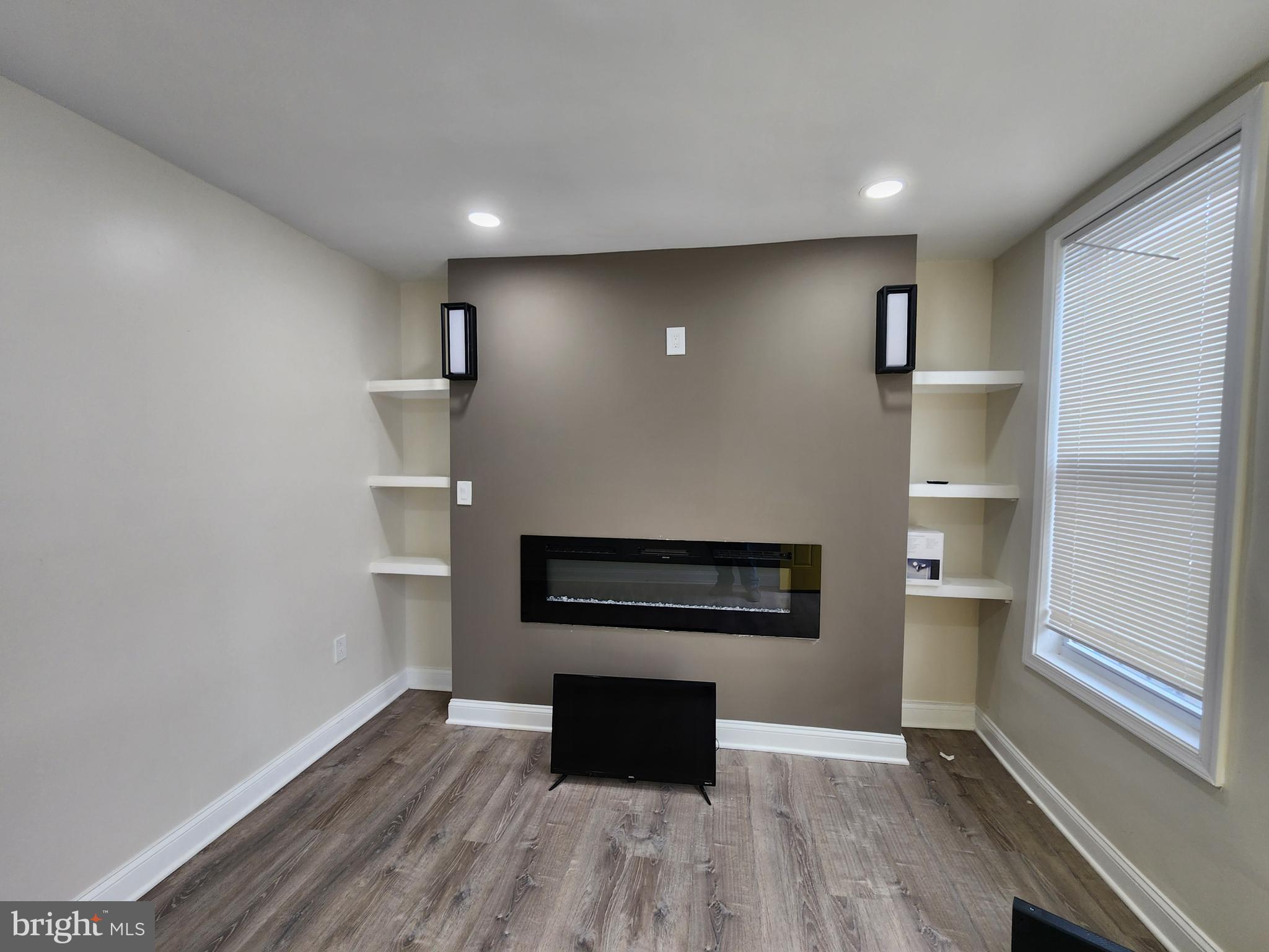 MONDAWMIN - Residential