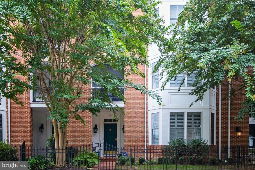 Stunning 4 level town home in the heart of Belmont Bay. Gleaming HW floors greet you on the main level. sep LV & DR, Large Kitchen with granite CT, cook top and and double wall oven. 2 upper levels with 4 bedrooms.  Remodeled MBA with heated floors sep soaking tub and shower. U/L #2 features a wet bar with two additional bedrooms. Partial Water views. Must see too many upgrades to list here!