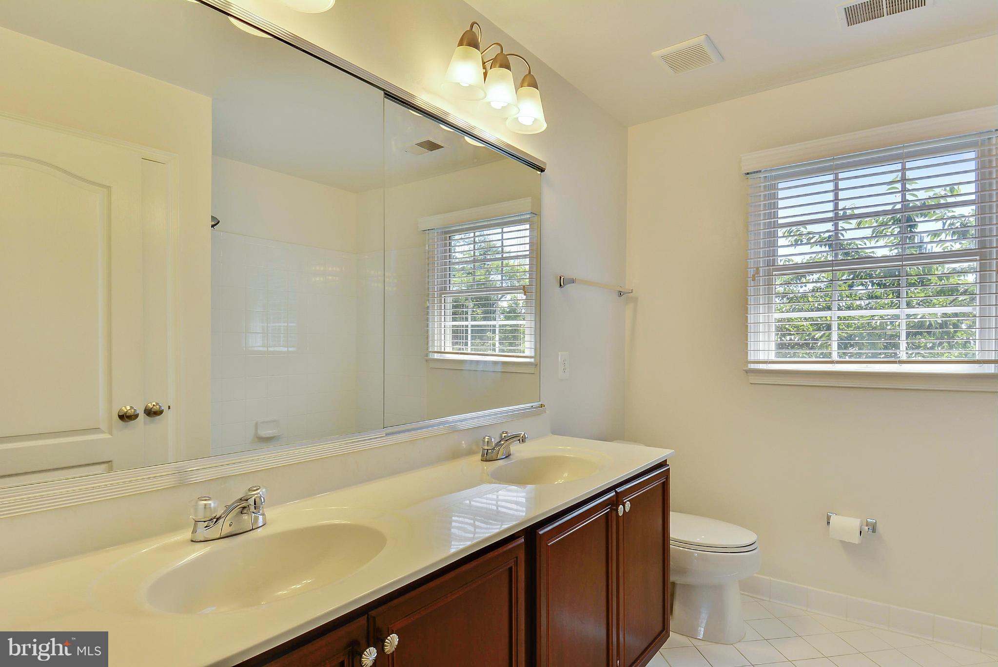 MARLBORO RIDGE - Residential