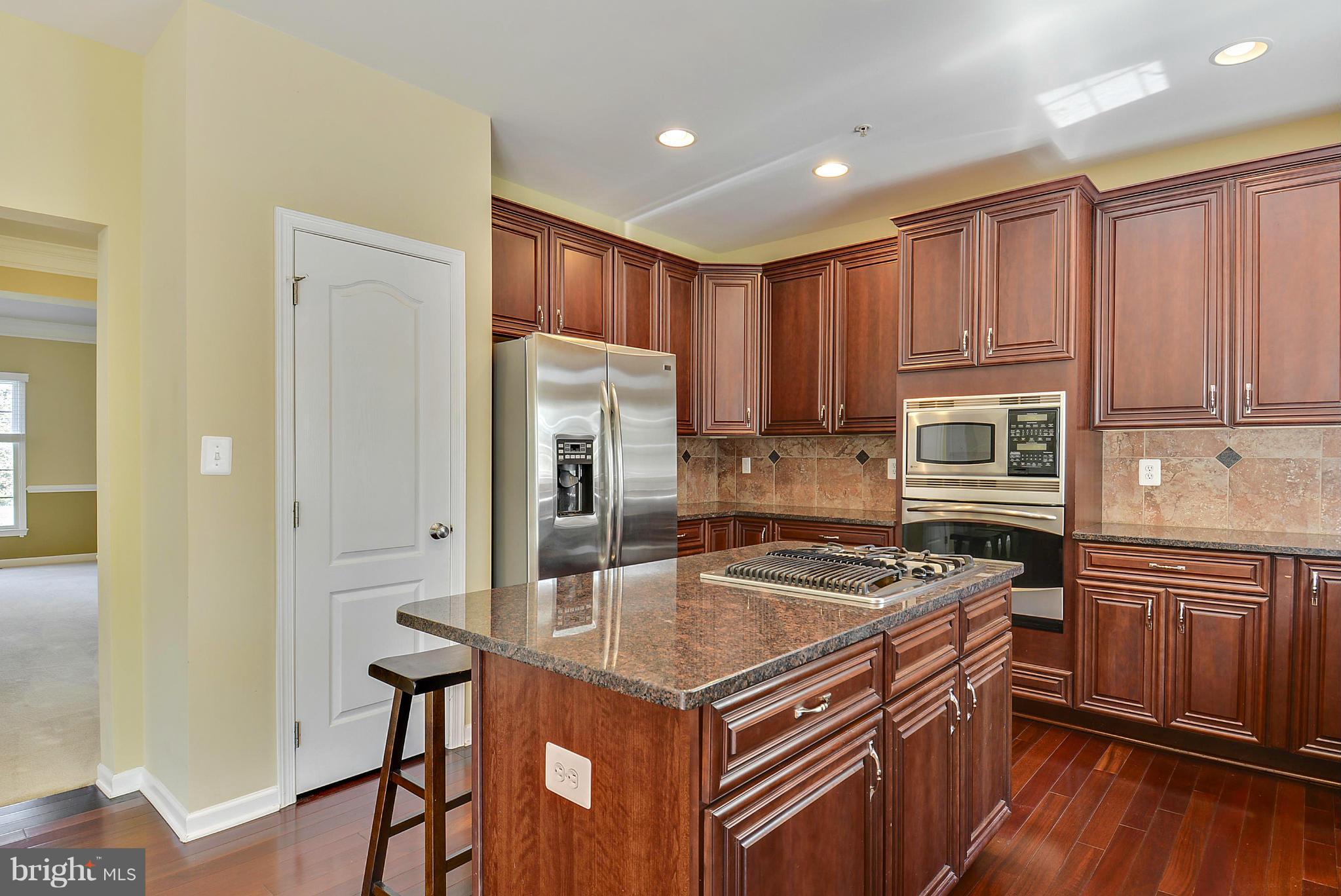 MARLBORO RIDGE - Residential