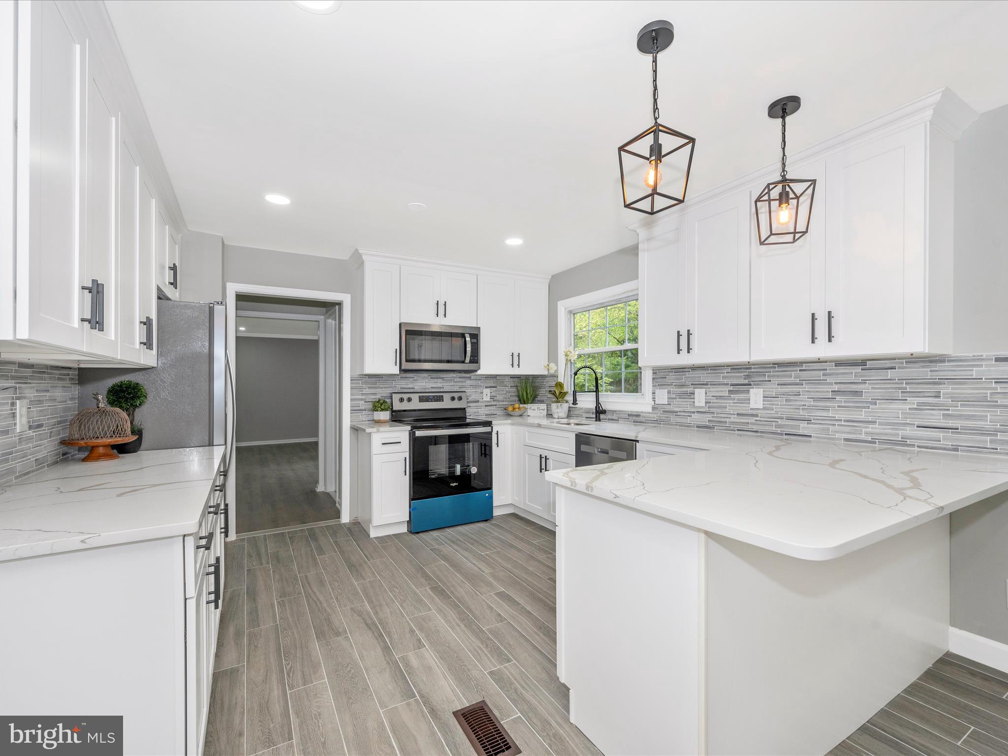 POTOMAC CHASE - Residential