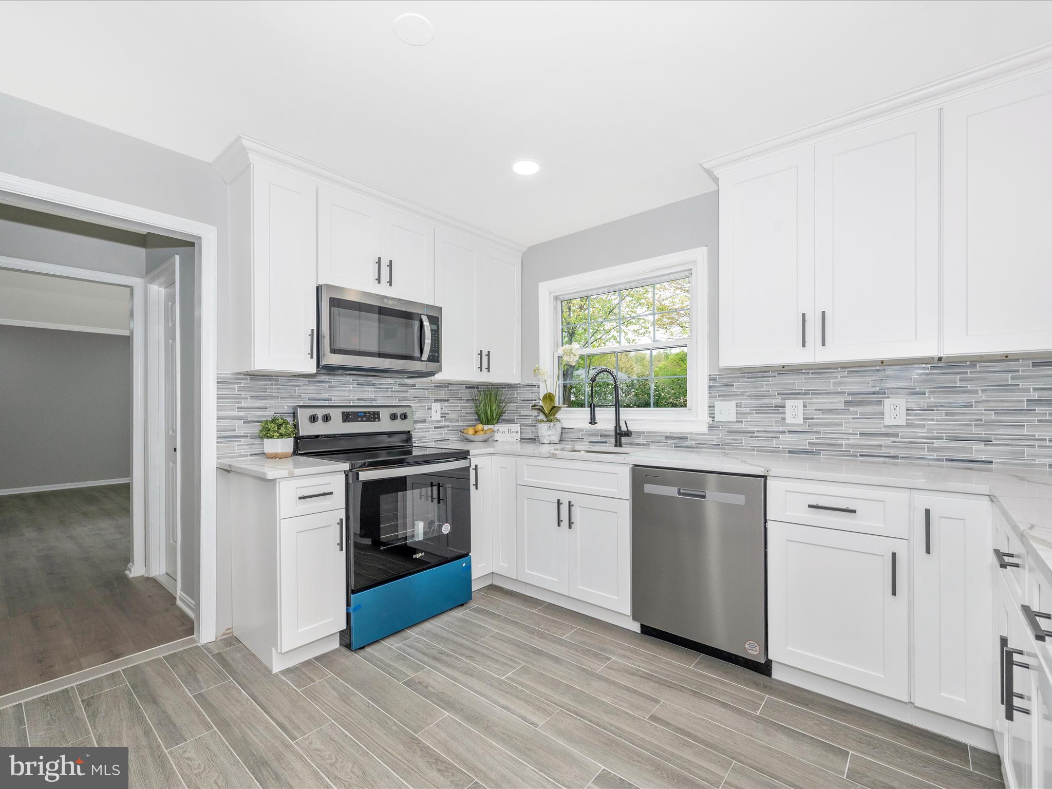 POTOMAC CHASE - Residential