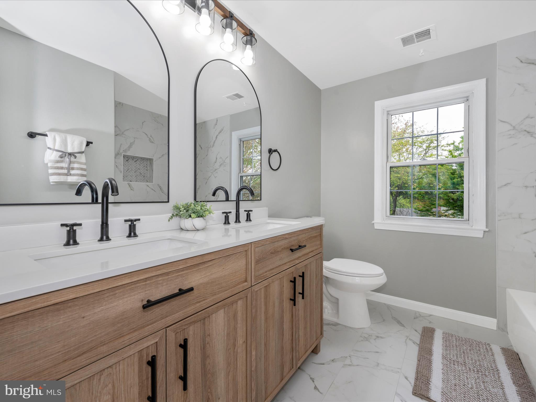 POTOMAC CHASE - Residential